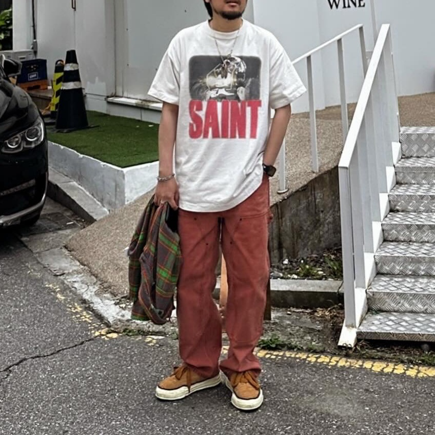 SAINT Mxxxxxx x Freedom S/S T-Shirt White - 24SS, Supreme Double Knee Painter Pant Rust - 24SS 착용 스타일 - 1