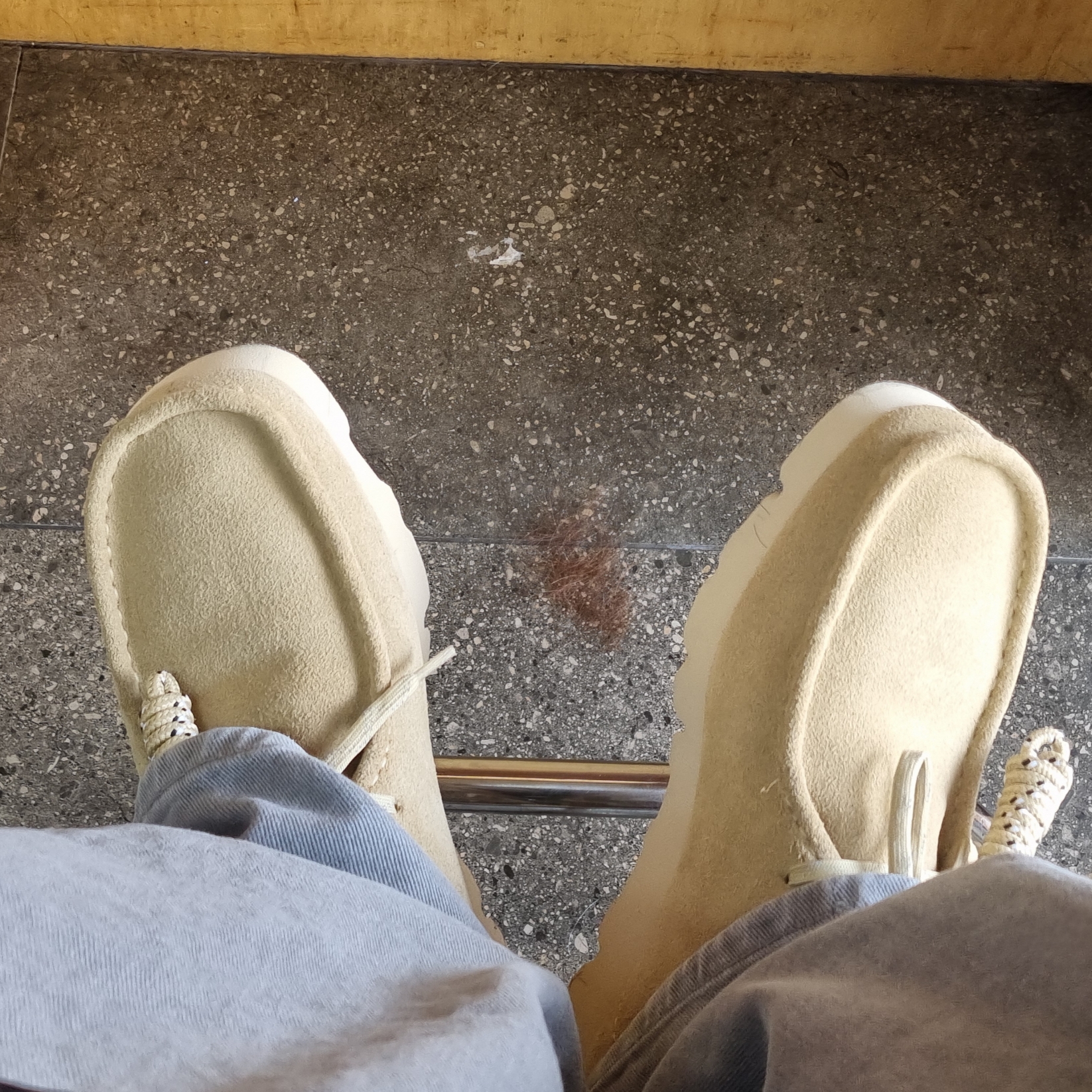 Clarks Wallabee Gore-Tex Maple Suede 착용 스타일