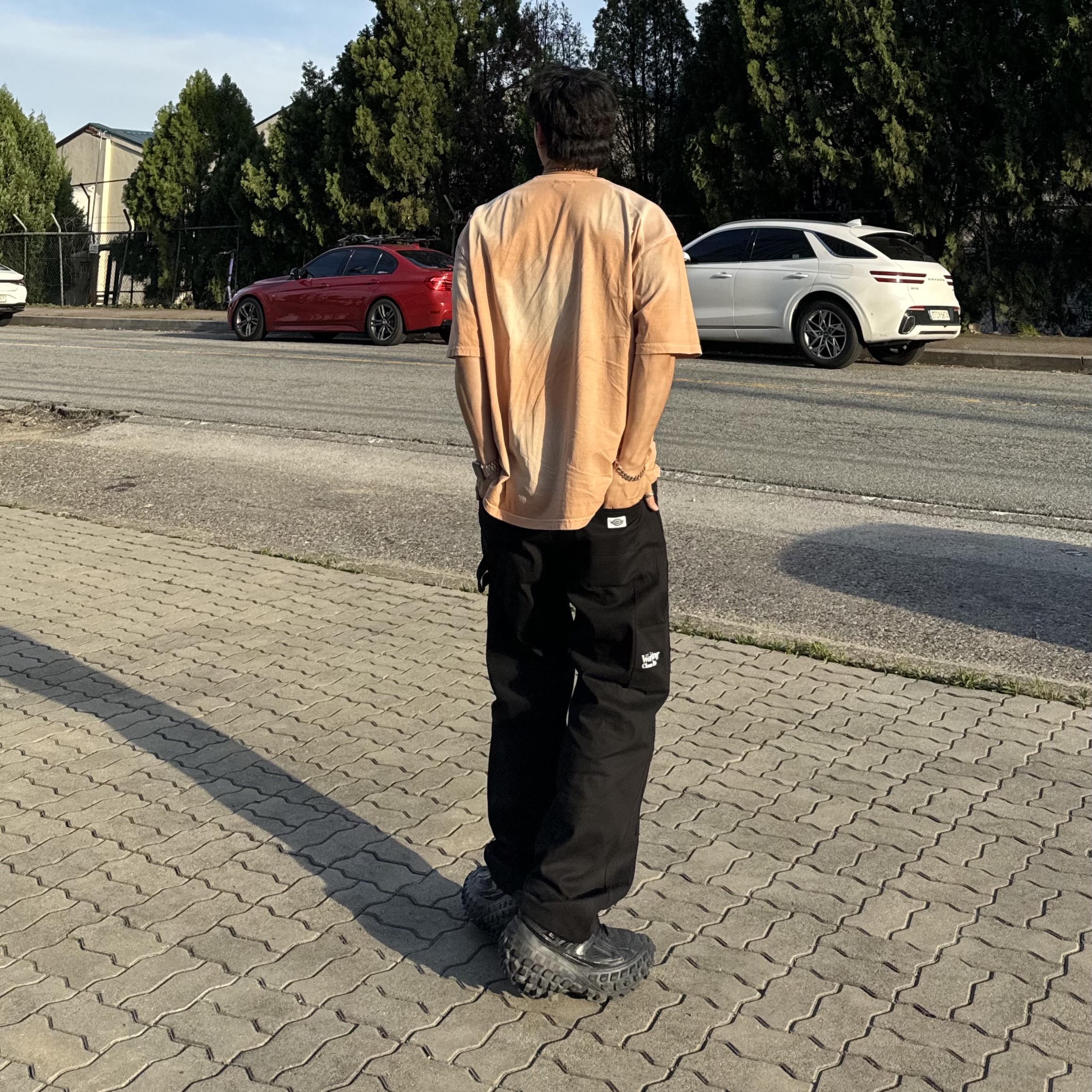 Balenciaga Defender Sneakers Black 착용 스타일 - 2