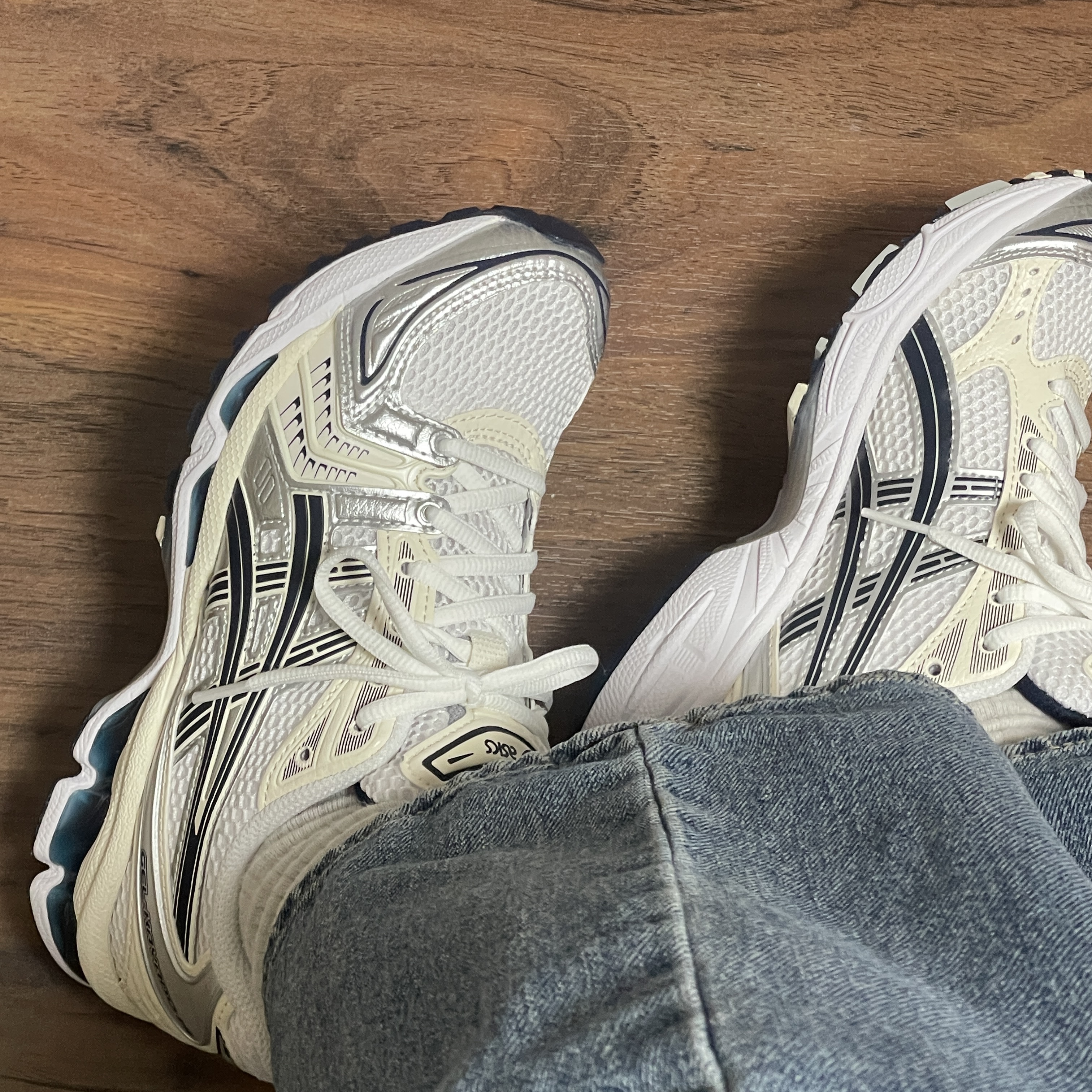 (W) Asics Gel-Kayano 14 White Midnight 착용 스타일 - 3