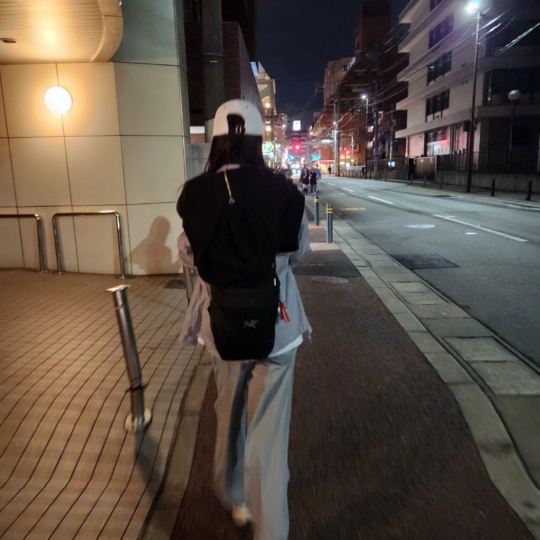 Arc'teryx Heliad 15 Backpack Black, Supreme Pigment Print S Logo 6-Panel Black - 22FW 착용 스타일 - 1