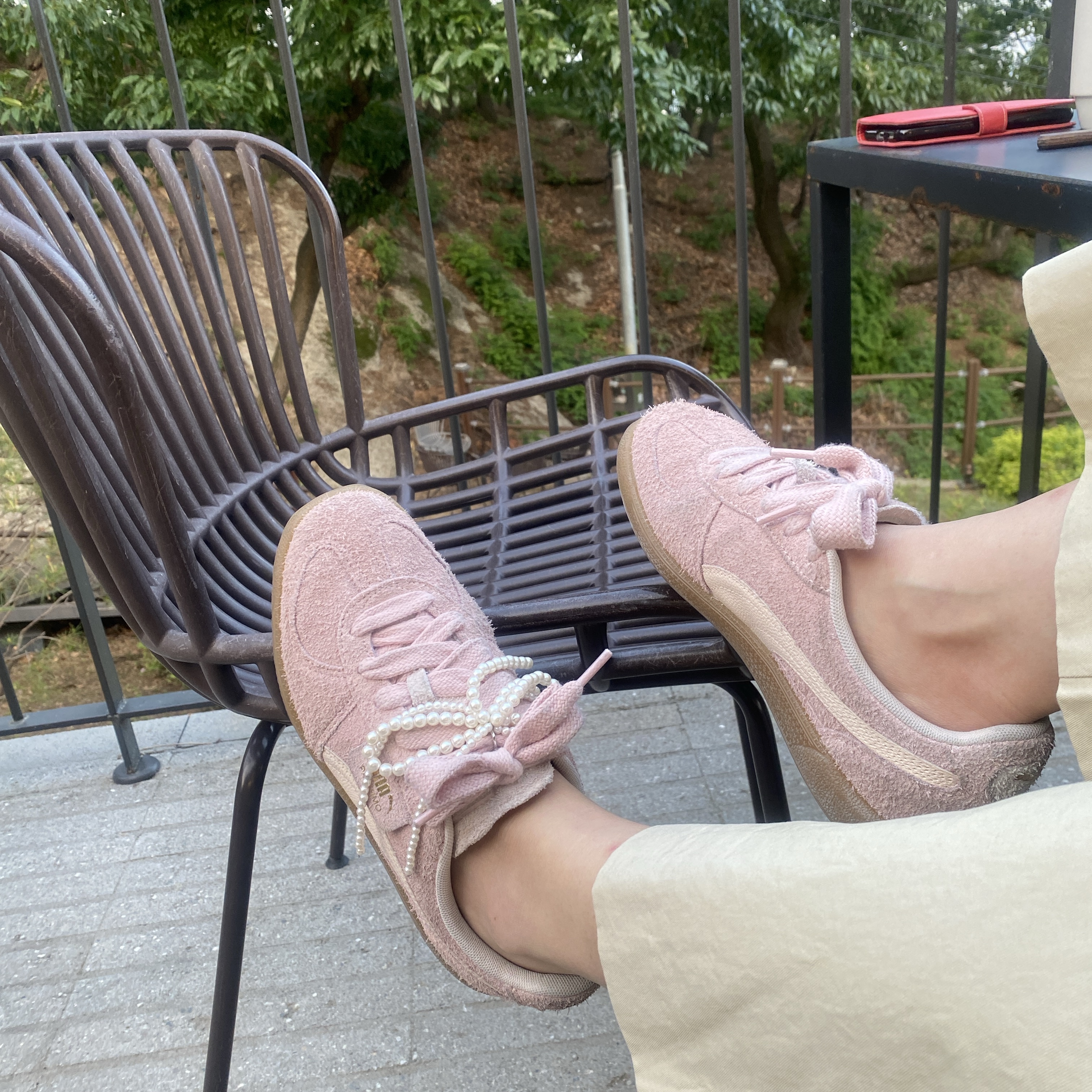 Puma Palermo Hairy Rose Quartz Rosebay 착용 스타일 - 3