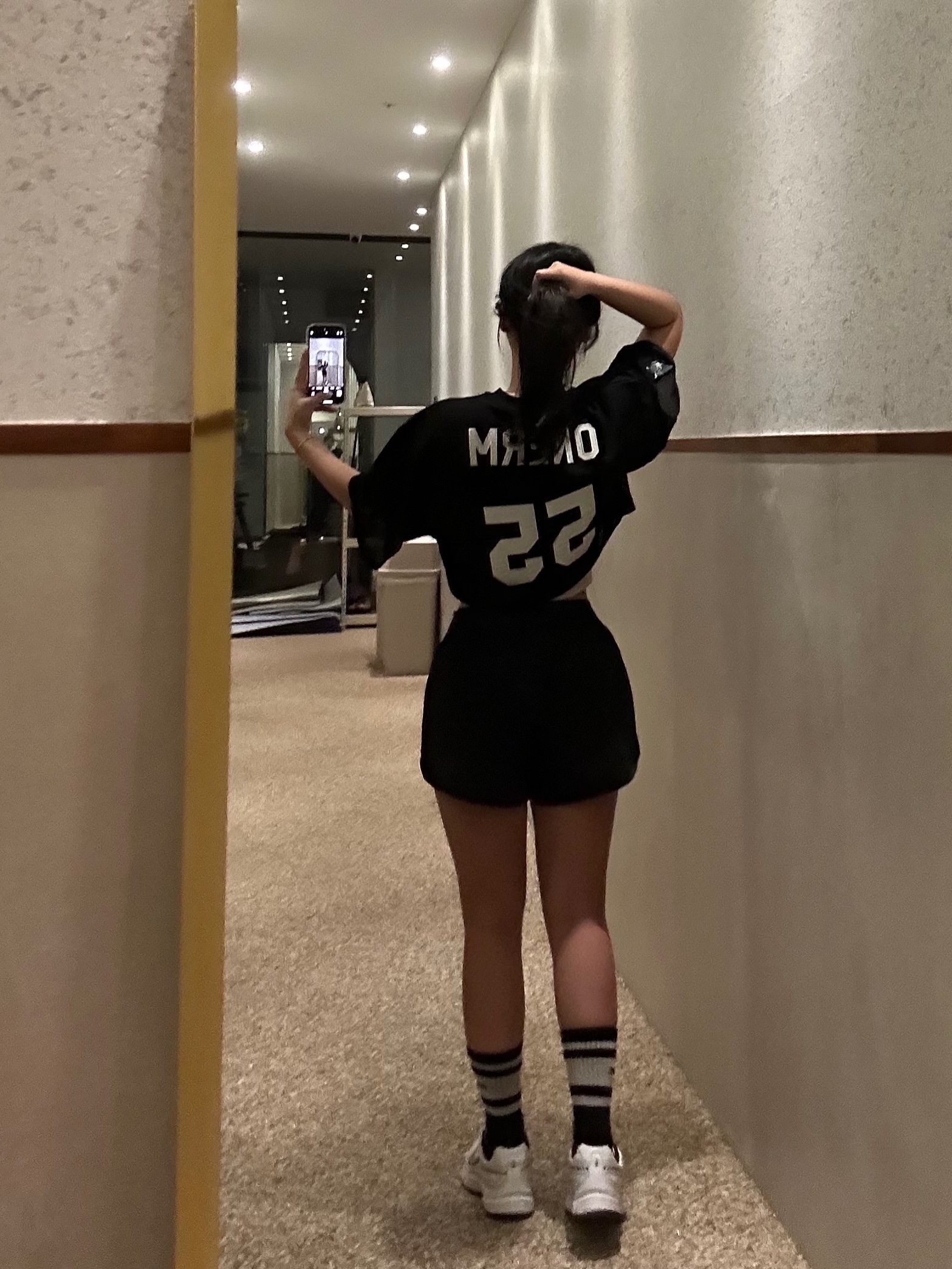 (W) ONERM Wild Cats Cropped Rugby Jersey Black, ONERM Wild Cats Sports Socks Ver.1 Black Cream 착용 스타일 - 3