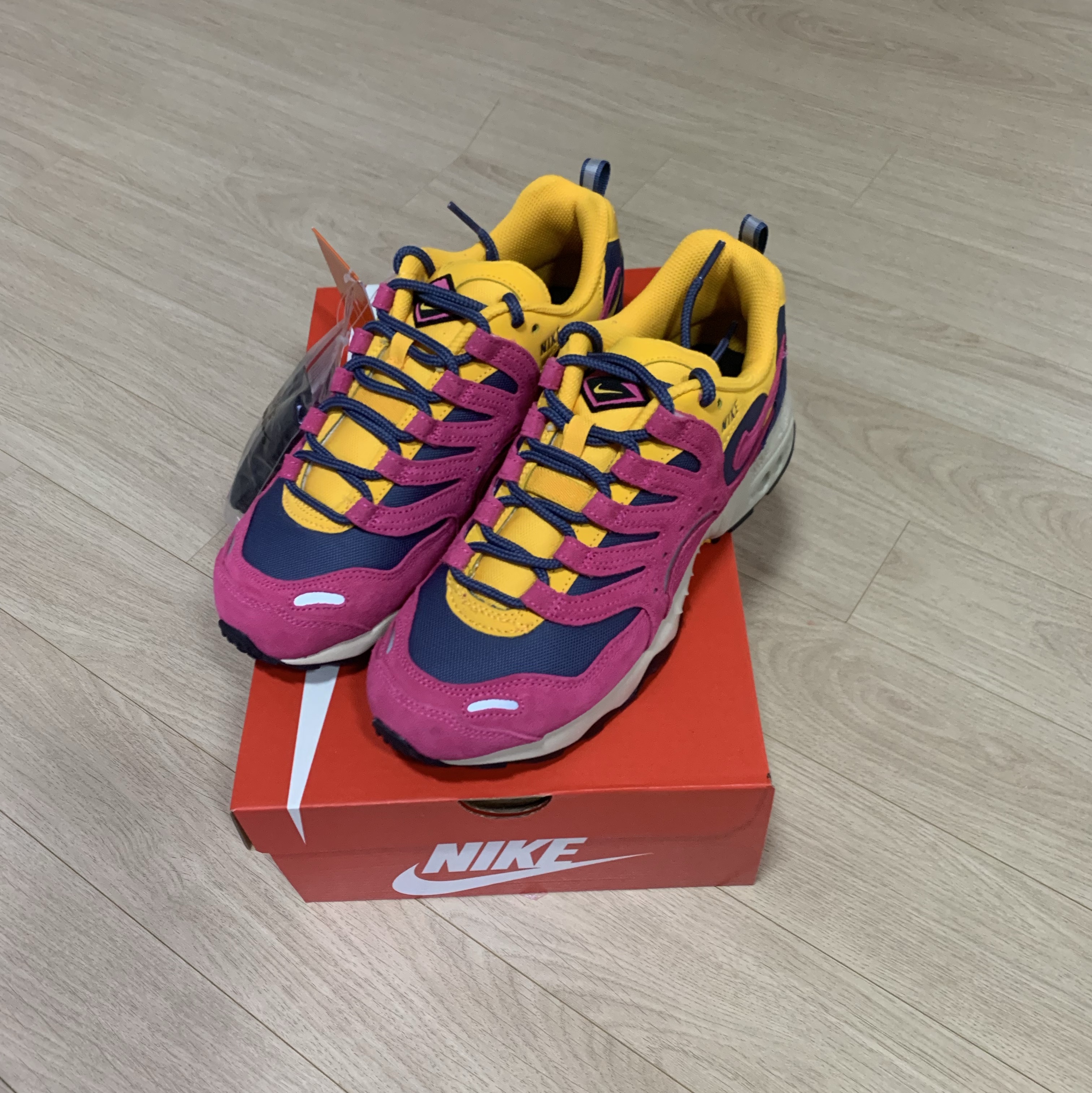 Nike Air Terra Humara SP Alchemy Pink and Diffused Blue 착용 스타일 - 1