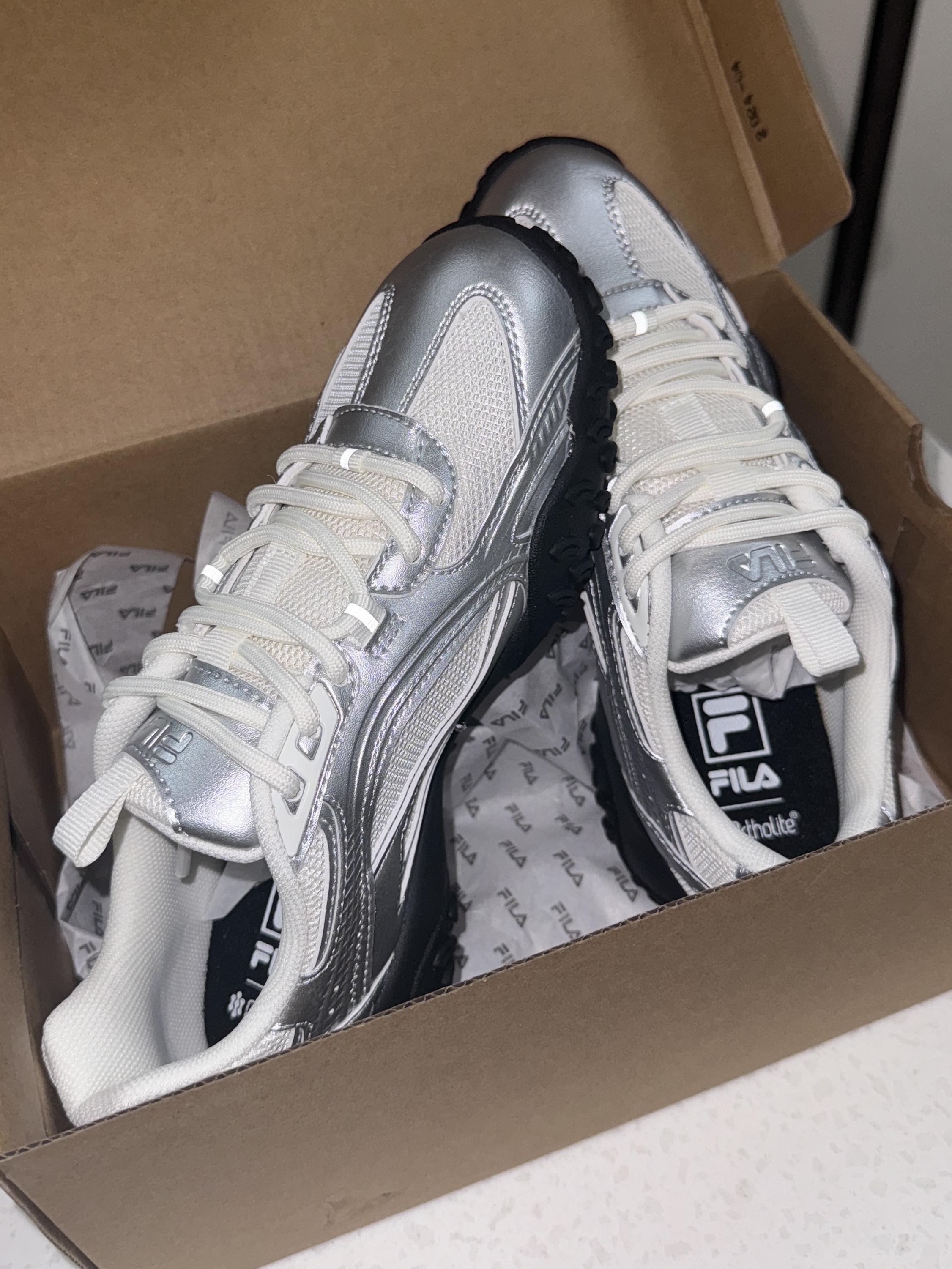 Fila Echappe MS Silver Moon 착용 스타일