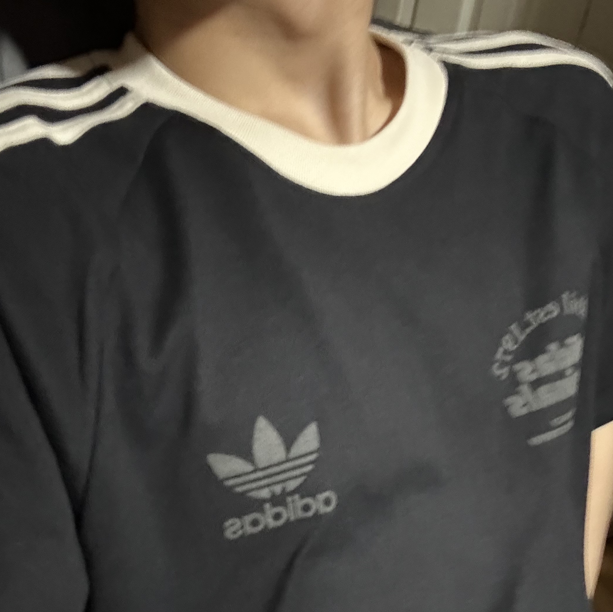 Adidas GRF T-Shirt Black - KR Sizing 착용 스타일