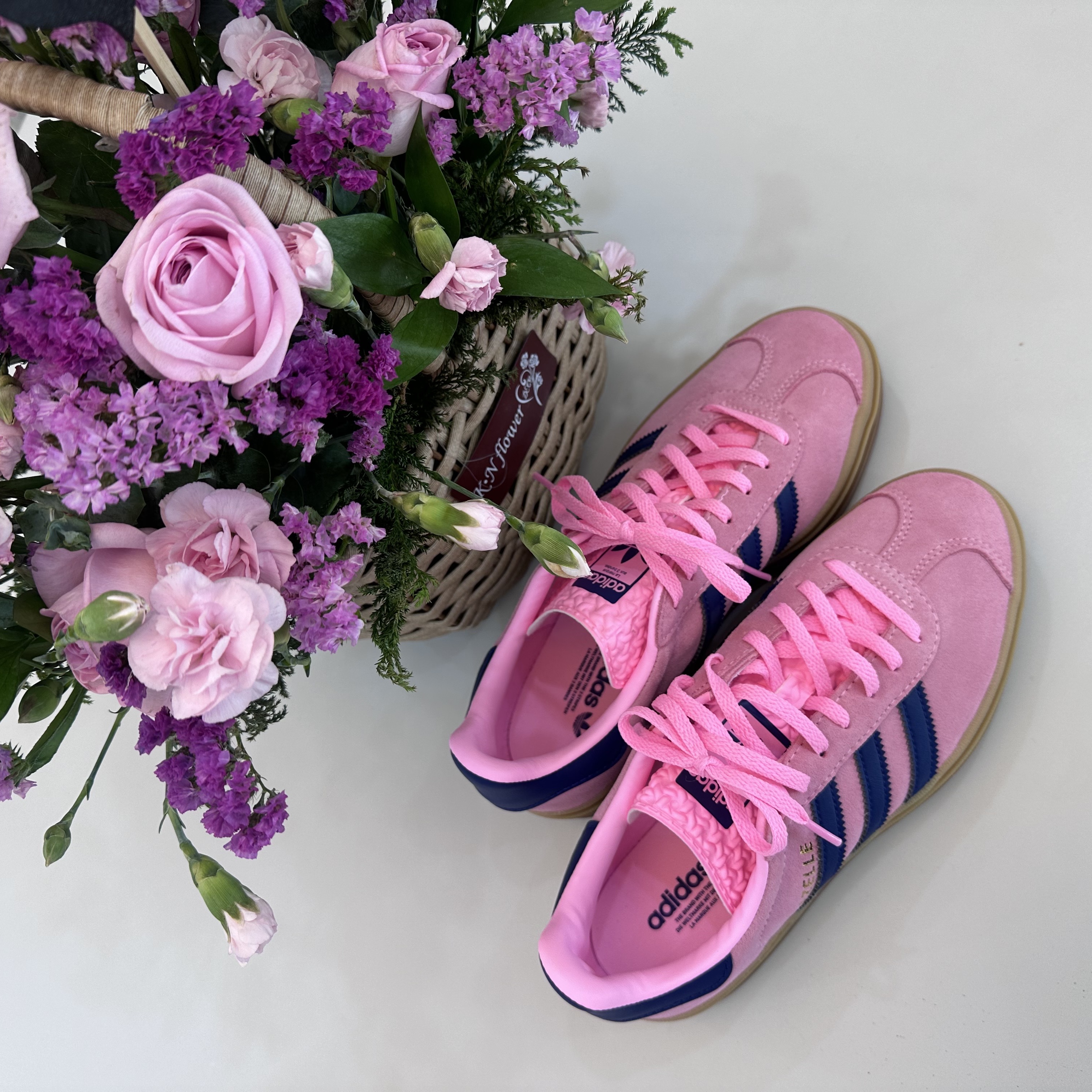 (W) Adidas Gazelle Bold Pink Glow Victory Blue 착용 스타일
