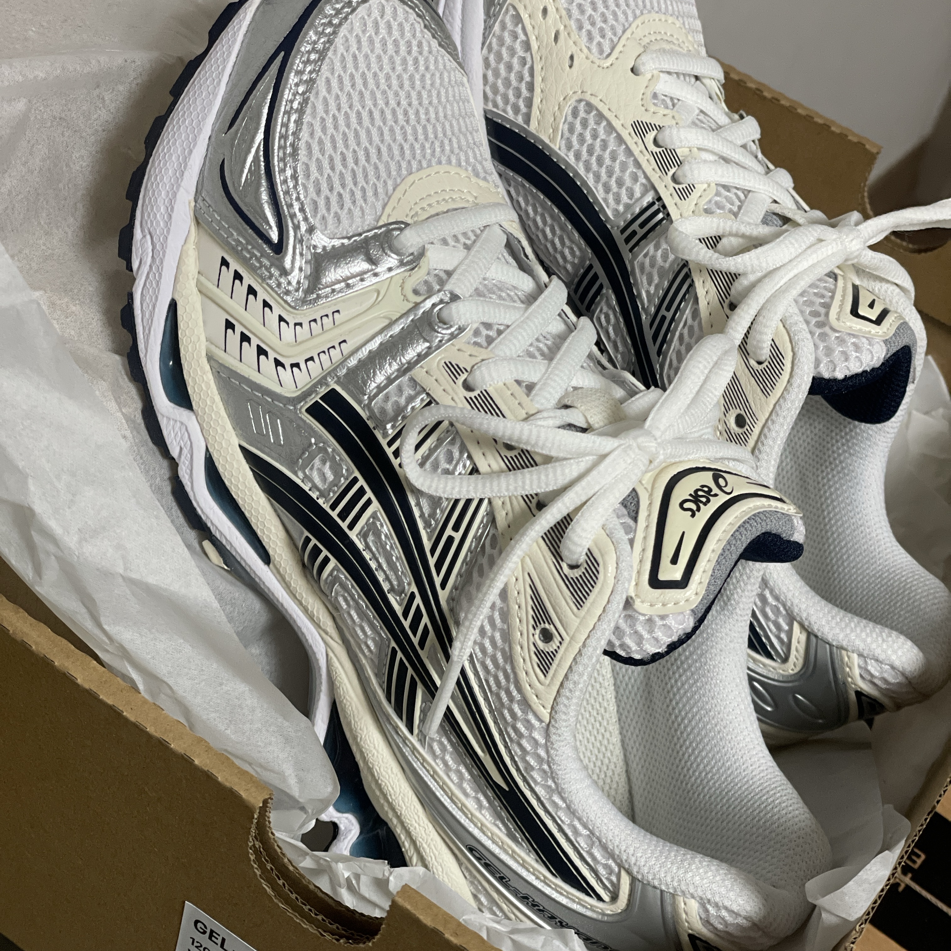 (W) Asics Gel-Kayano 14 White Midnight 착용 스타일 - 1