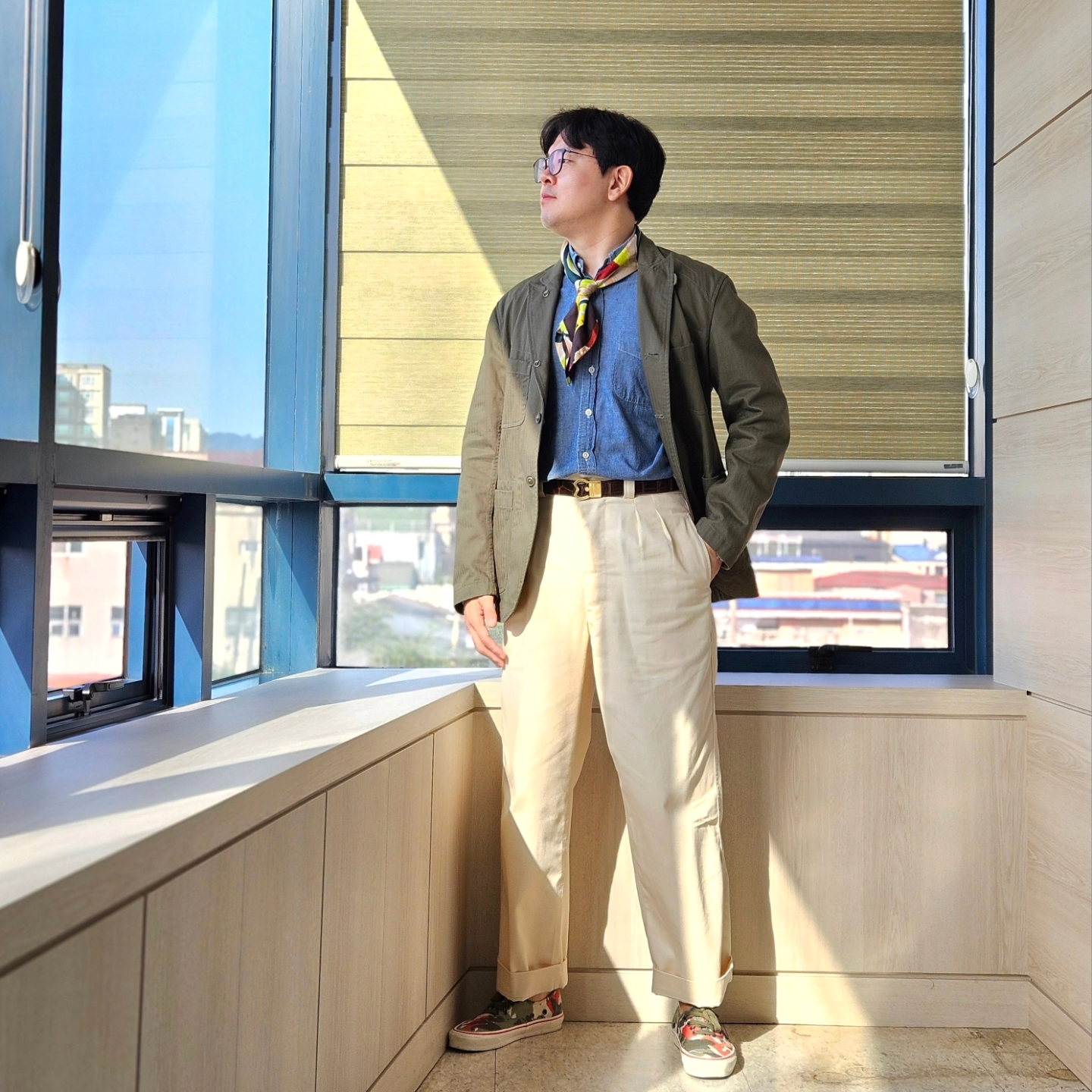 Vans Vault x Nigel Cabourn OG Authentic LX Army Green Camo, Engineered Garments Ripstop Bedford Jacket Olive 착용 스타일 - 1