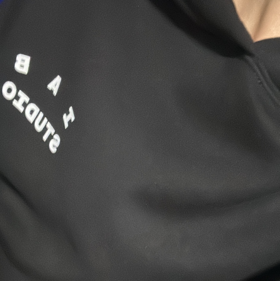 IAB Studio Hoodie Black 착용 스타일 - 1