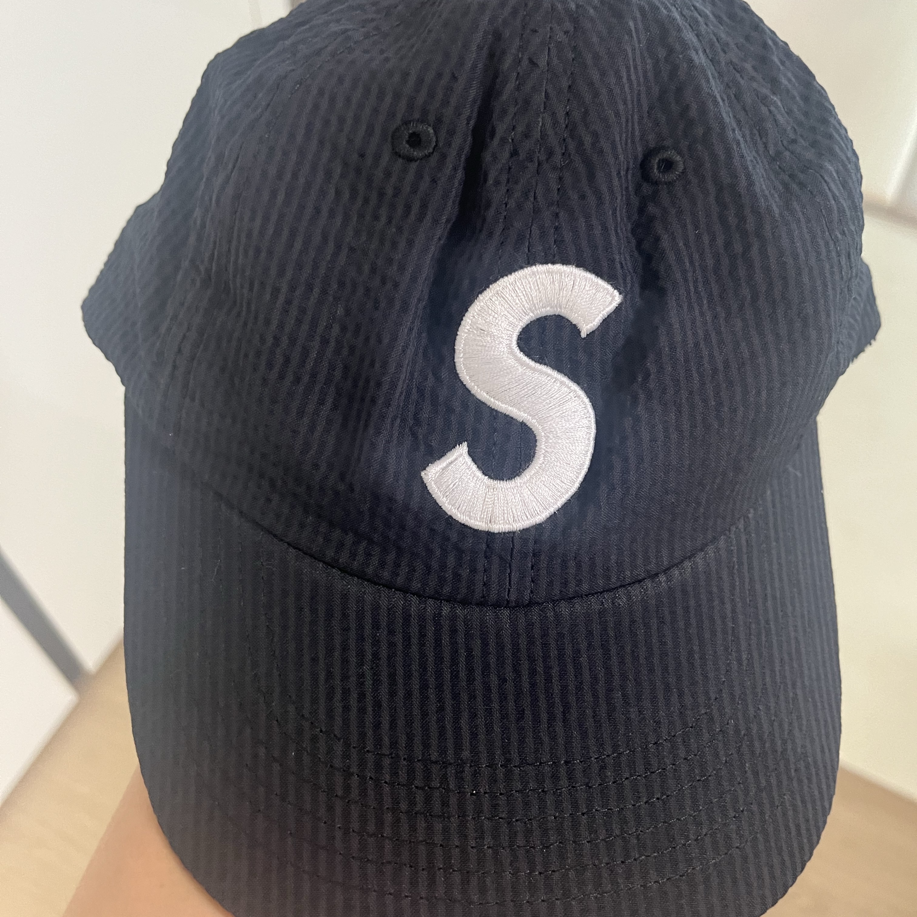 Supreme Seersucker S Logo 6-Panel Black - 24SS 착용 스타일 - 2