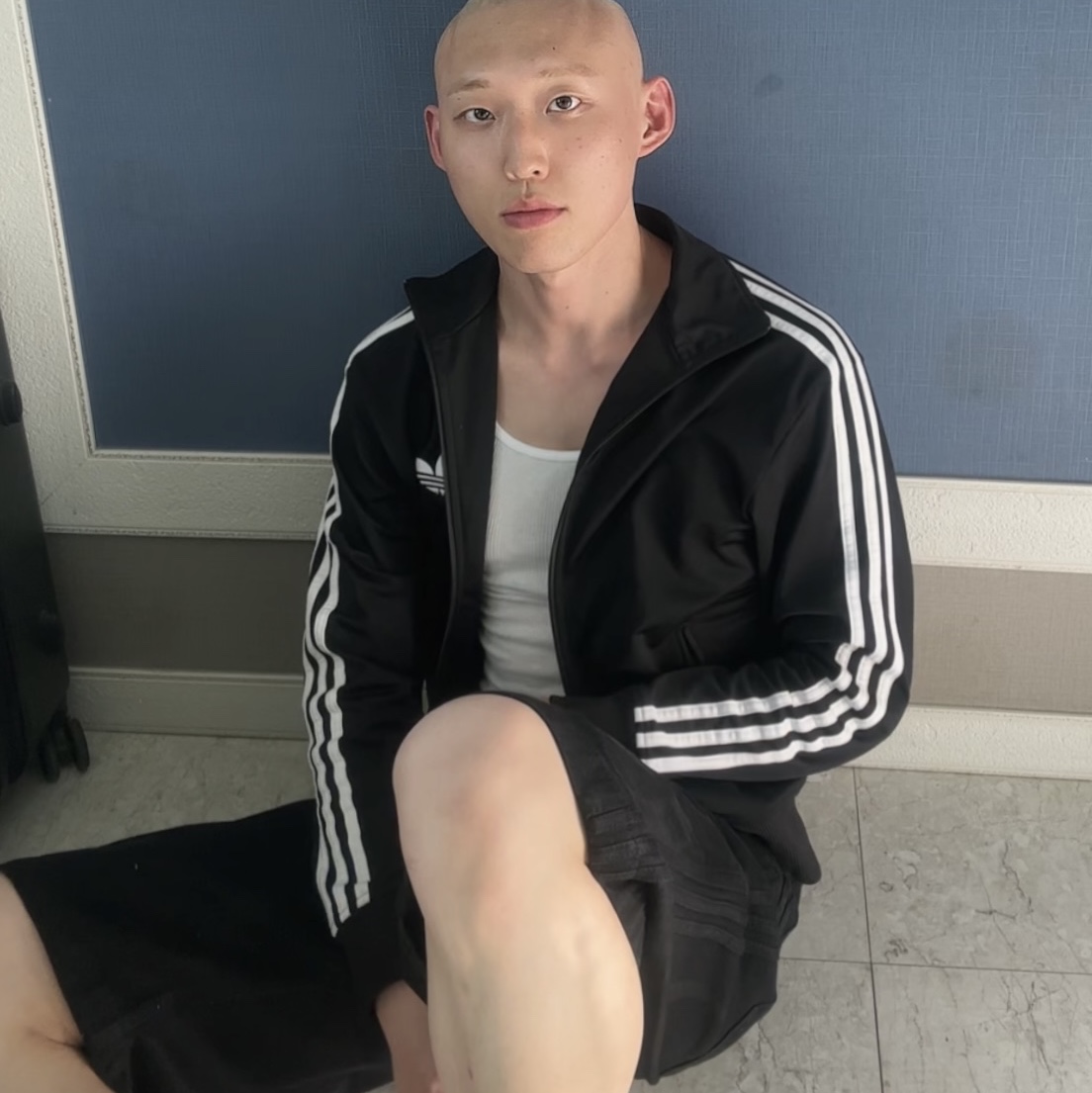Adidas Adicolor Classics Firebird Track Top Black - KR Sizing, Adidas Flames Denim Shorts Medium Black - KR Sizing 착용 스타일