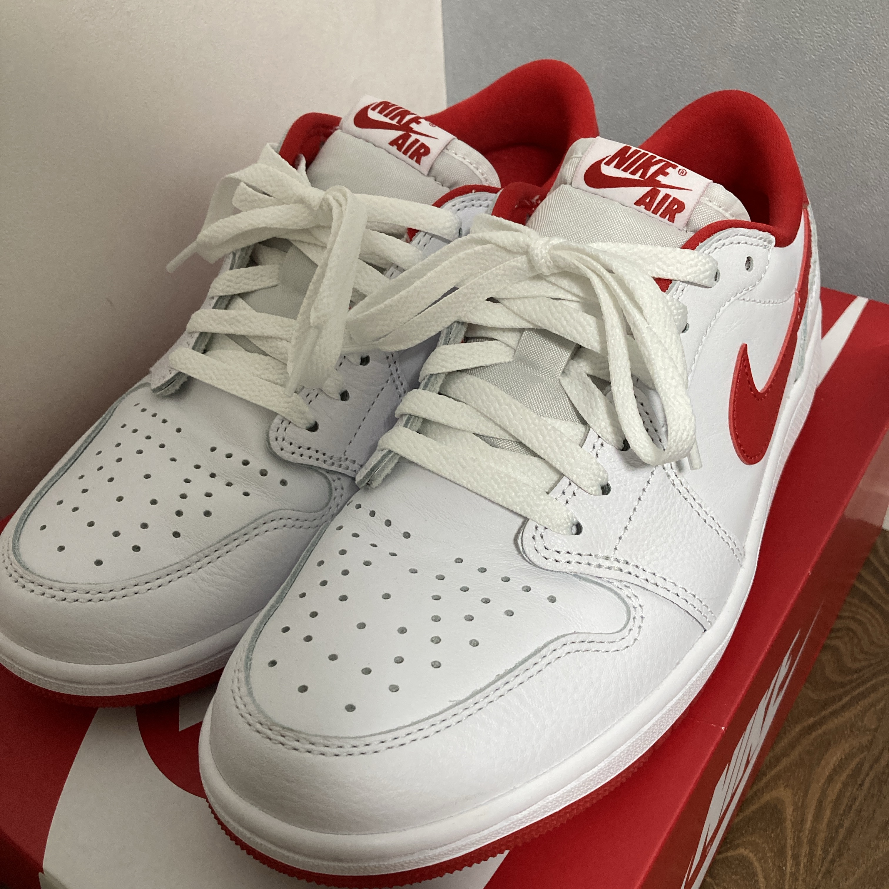 Jordan 1 Retro Low OG University Red 착용 스타일