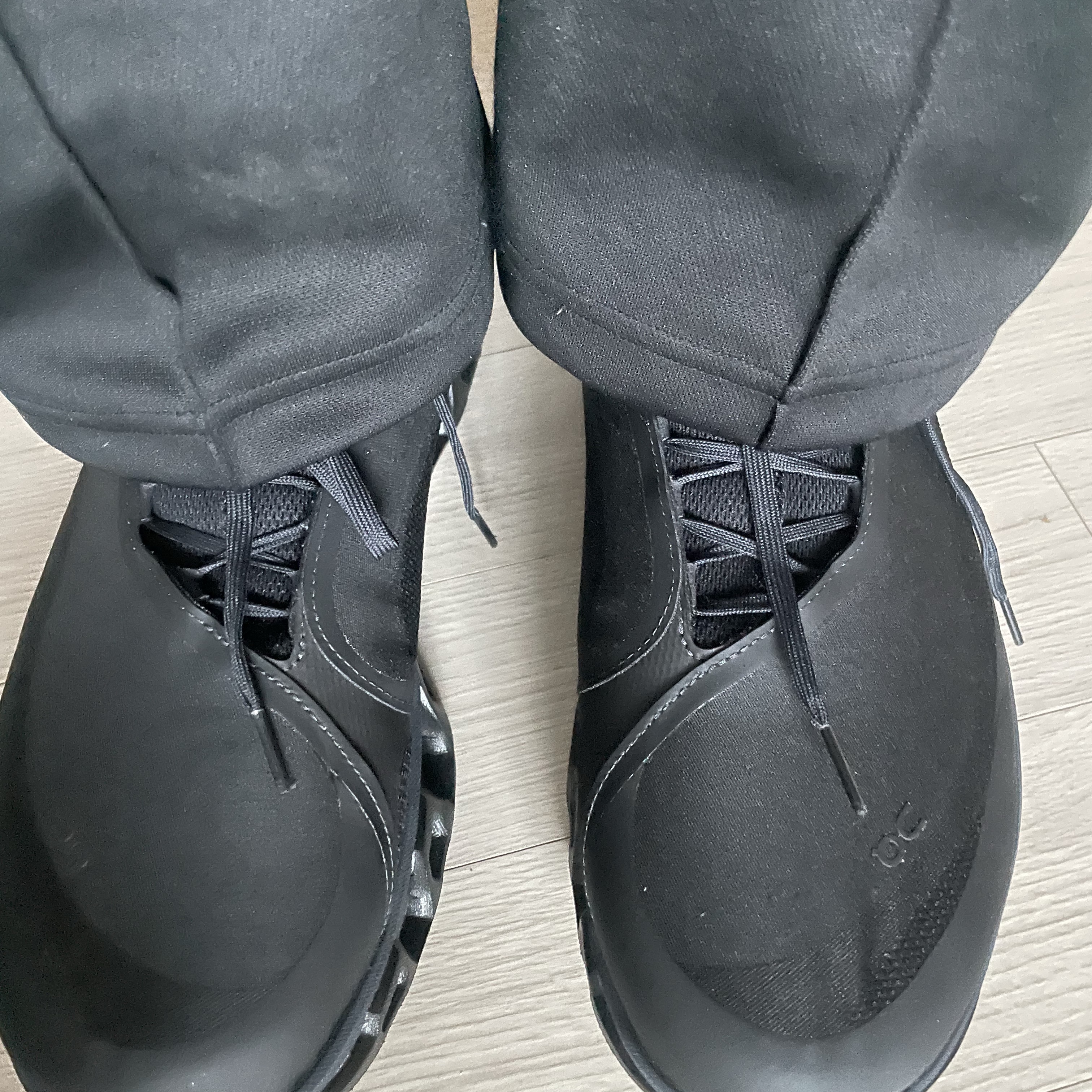 On Running x Post Archive Faction (Paf) Cloudmonster 2 Black Magnet 착용 스타일 - 2