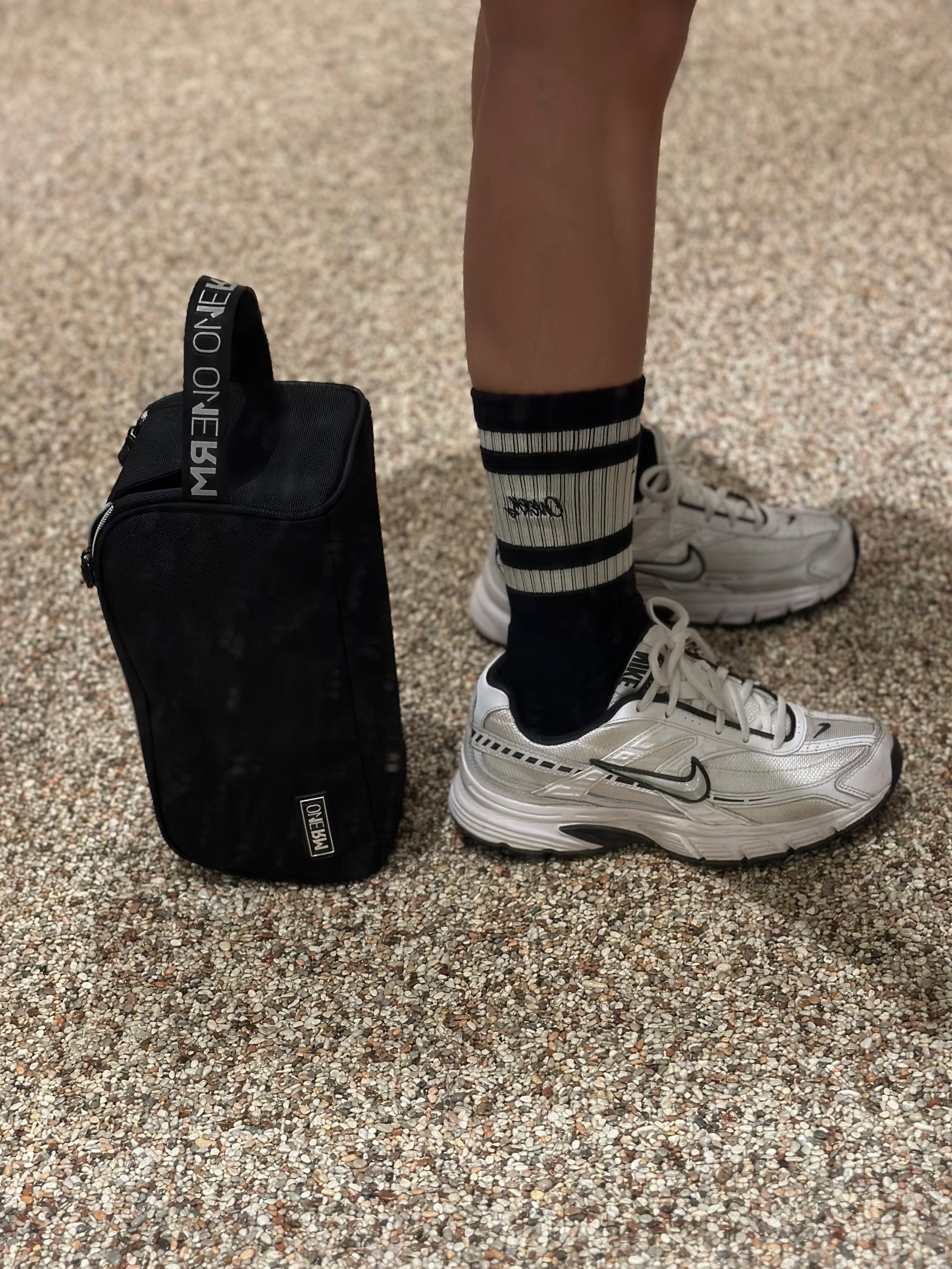 (W) ONERM Wild Cats Cropped Rugby Jersey Black, ONERM Wild Cats Sports Socks Ver.1 Black Cream 착용 스타일 - 4