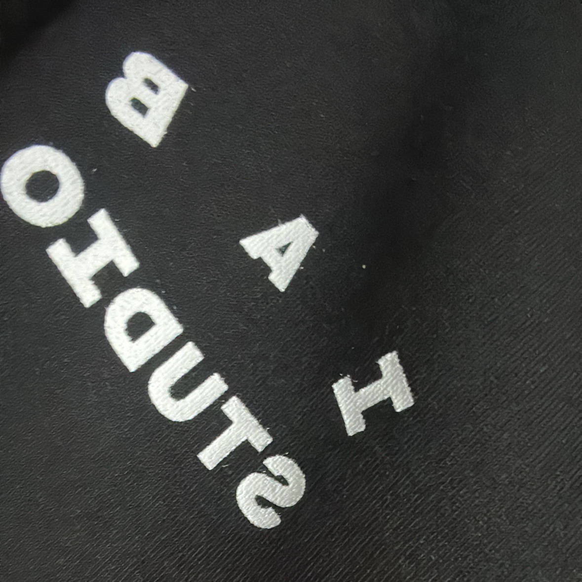 IAB Studio Hoodie Black 착용 스타일 - 2