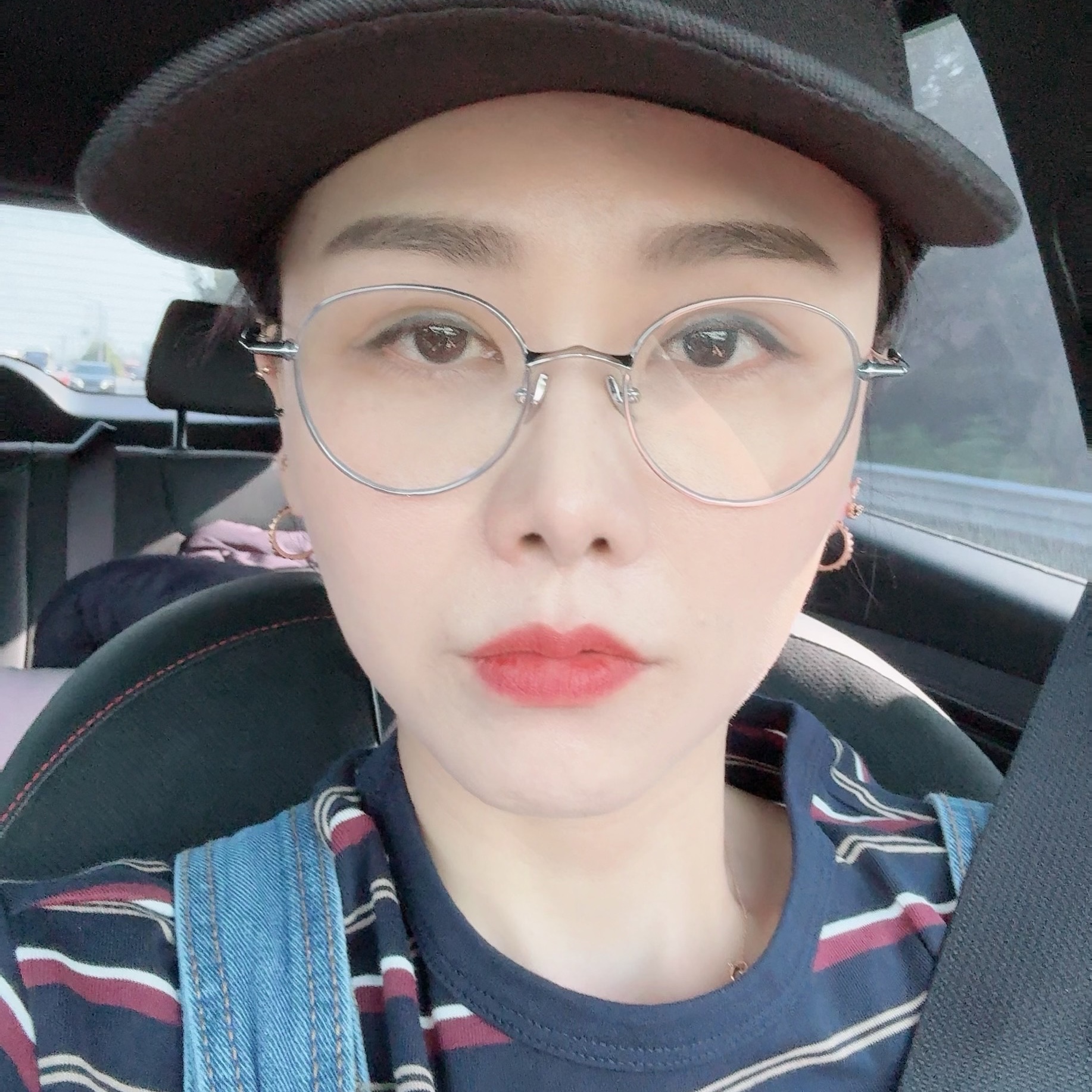 Gentle Monster Ep 02 Silver 착용 스타일