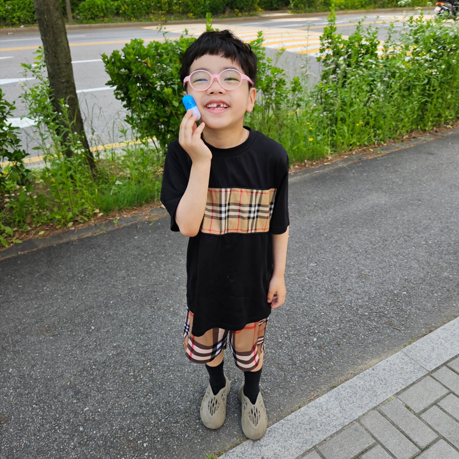 Chanel Classic Zipped Coin Purse Grained Calfskin & Gold Black, Human Made Heart Pattern Socks Navy 착용 스타일 - 6