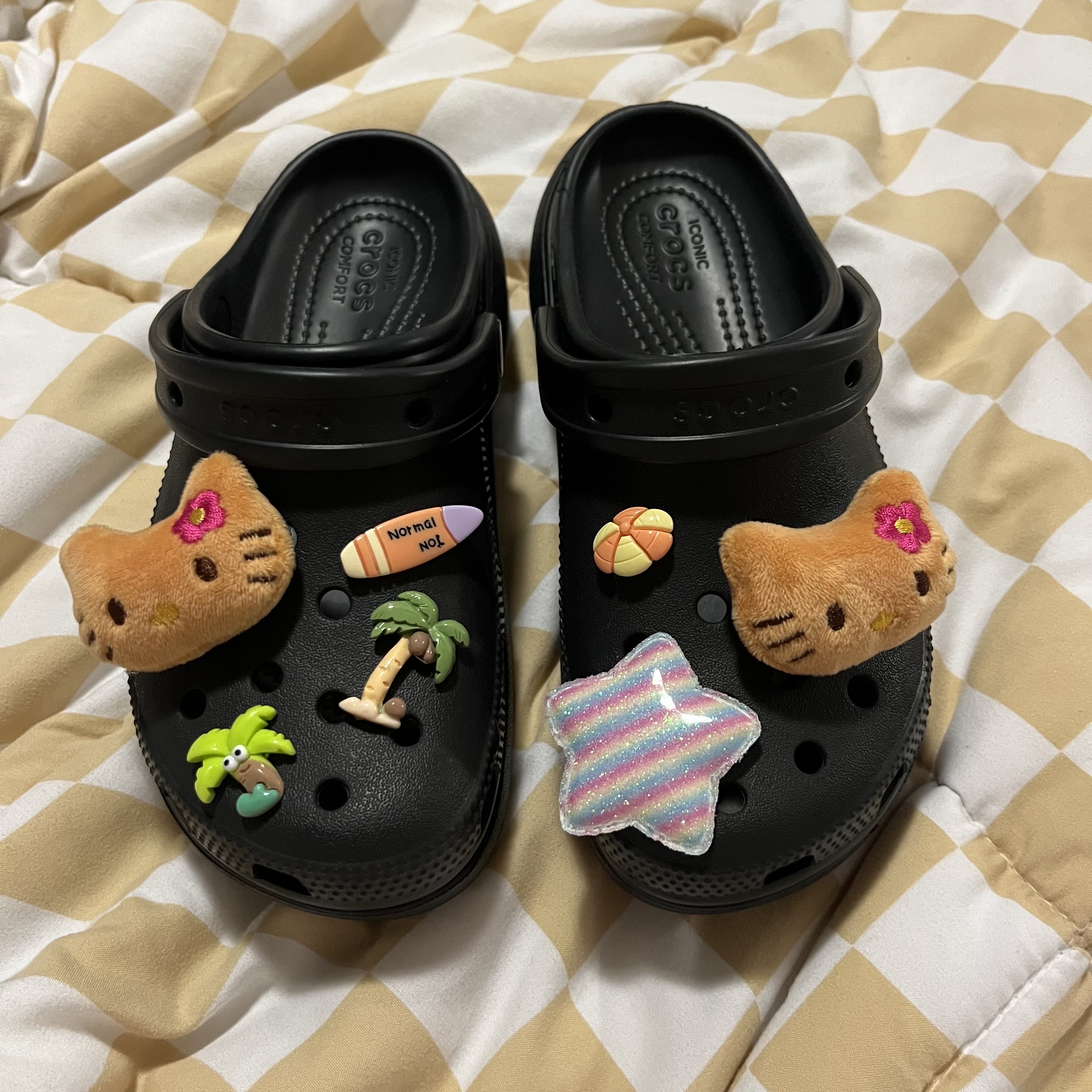 (W) Crocs Classic Platform Clog Black 착용 스타일 - 2