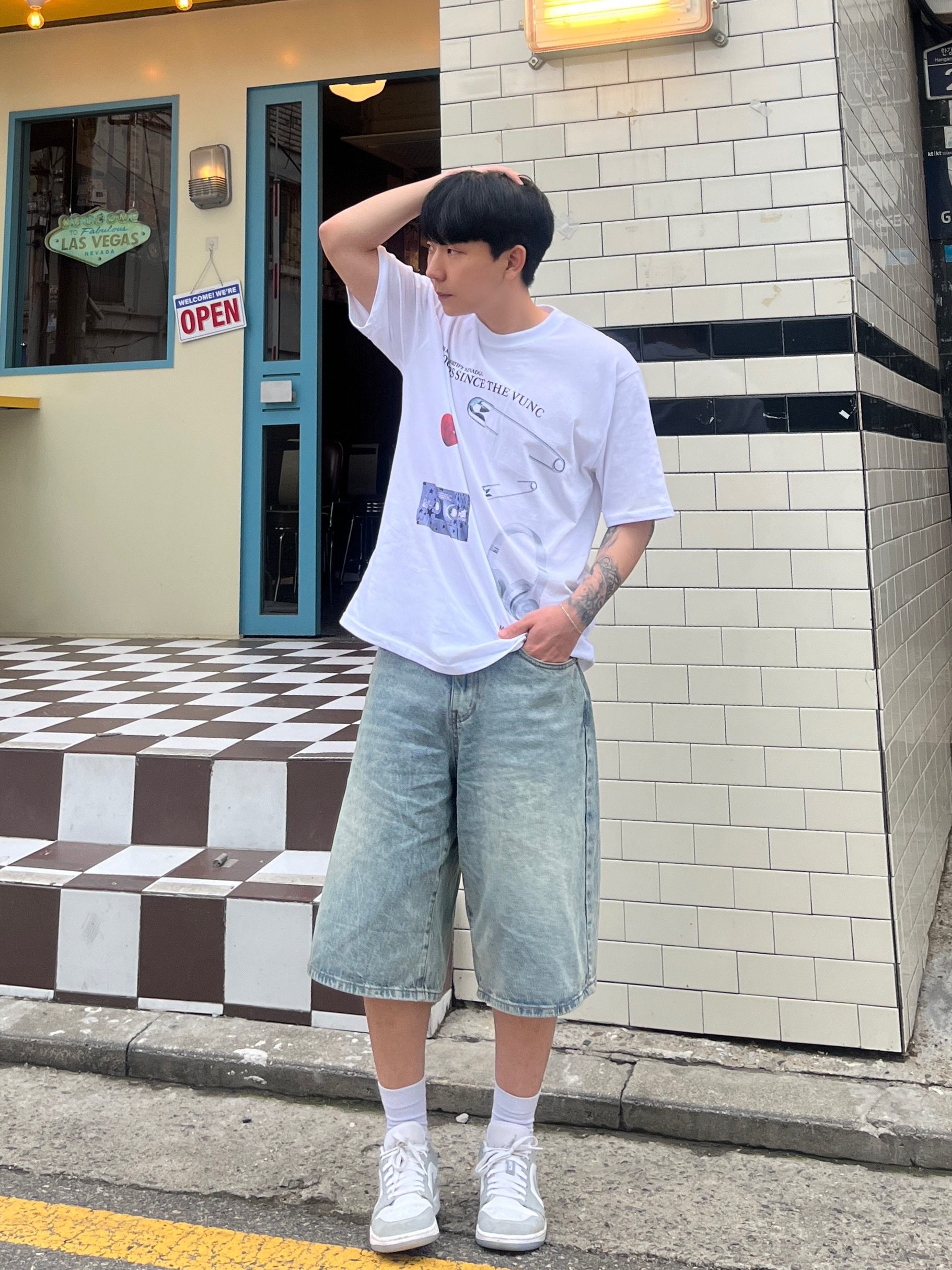 (W) Jordan 1 Low White Wolf Grey 착용 스타일 - 1