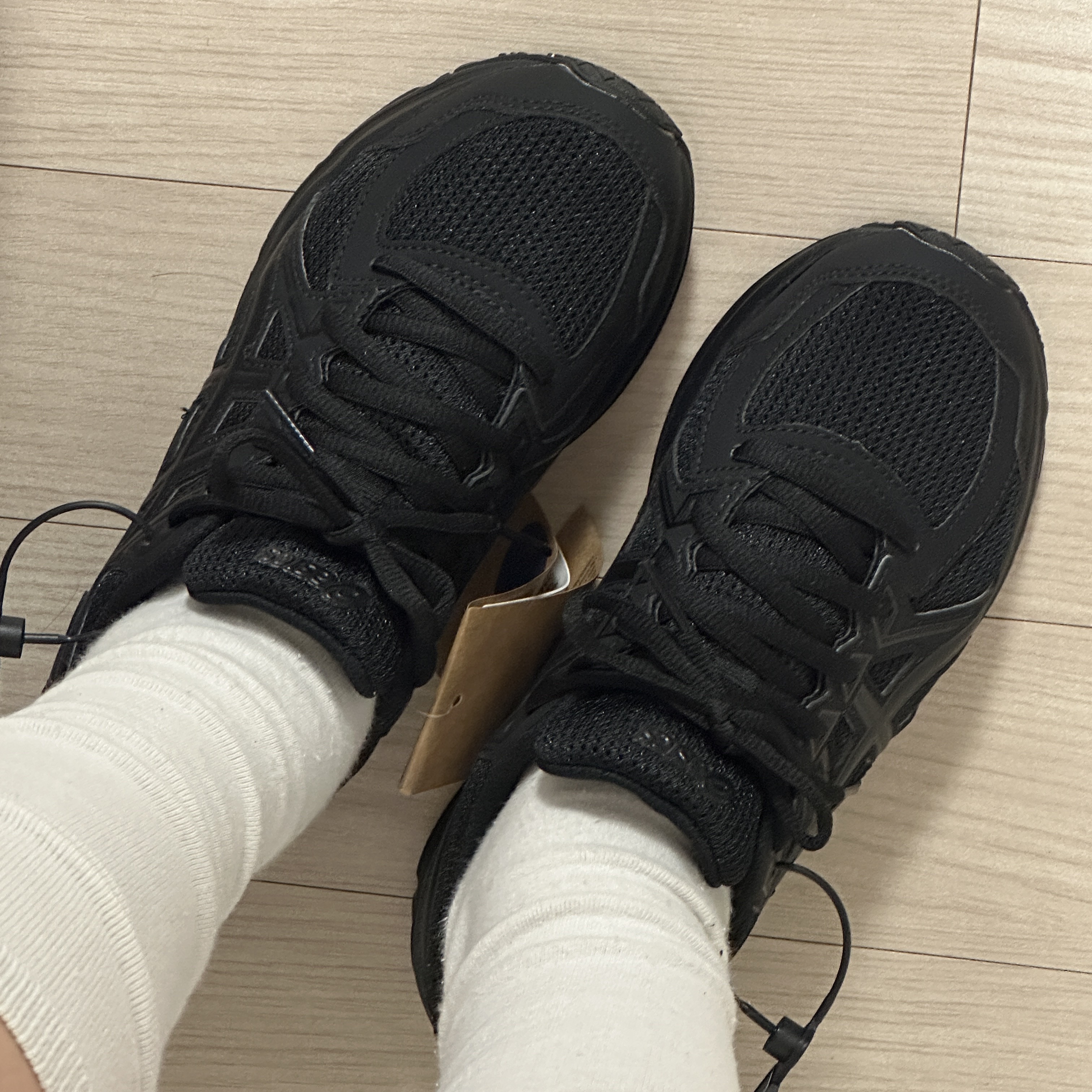 Asics Jog 100 2 Black 착용 스타일 - 1