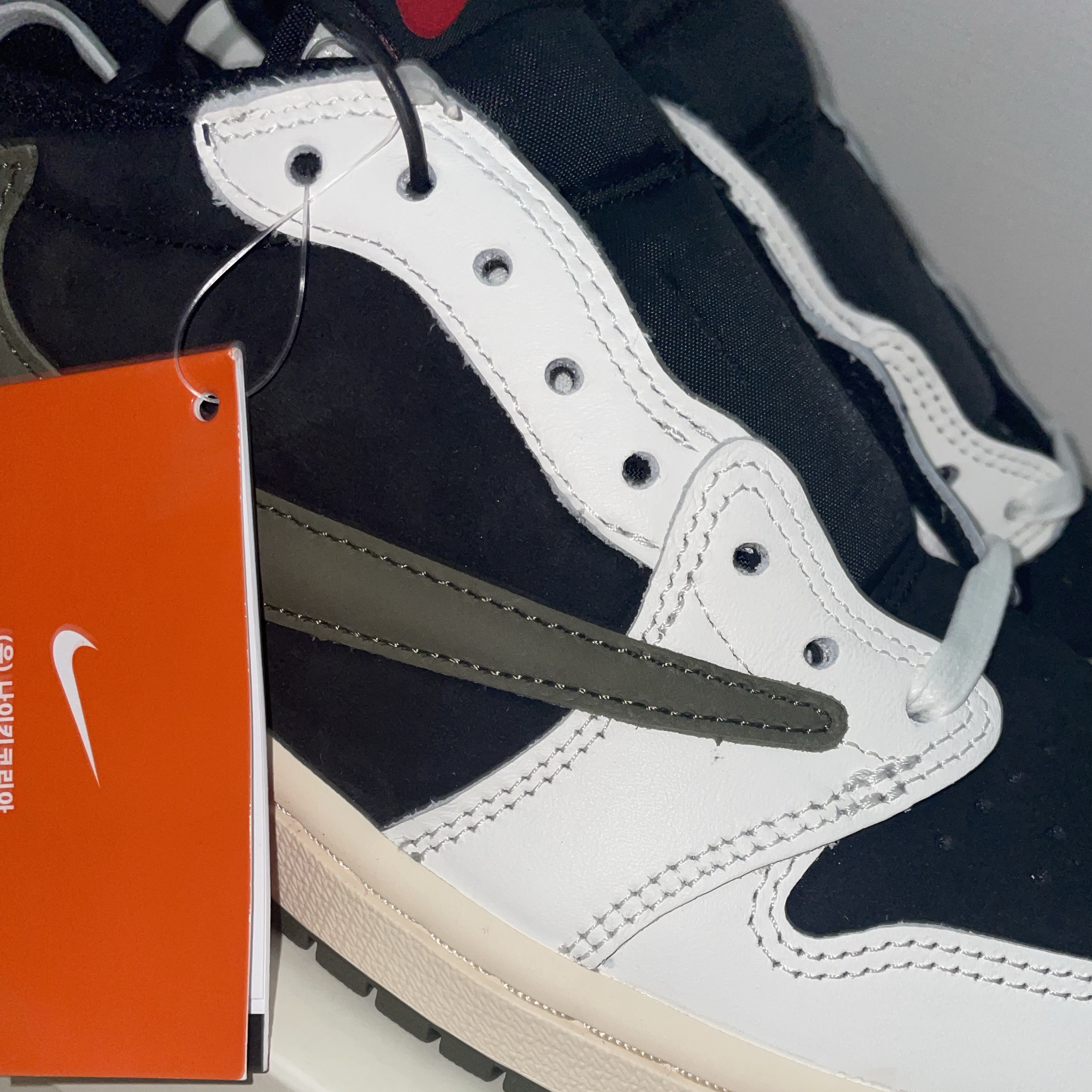 (W) Jordan 1 x Travis Scott Retro Low OG SP Medium Olive 착용 스타일