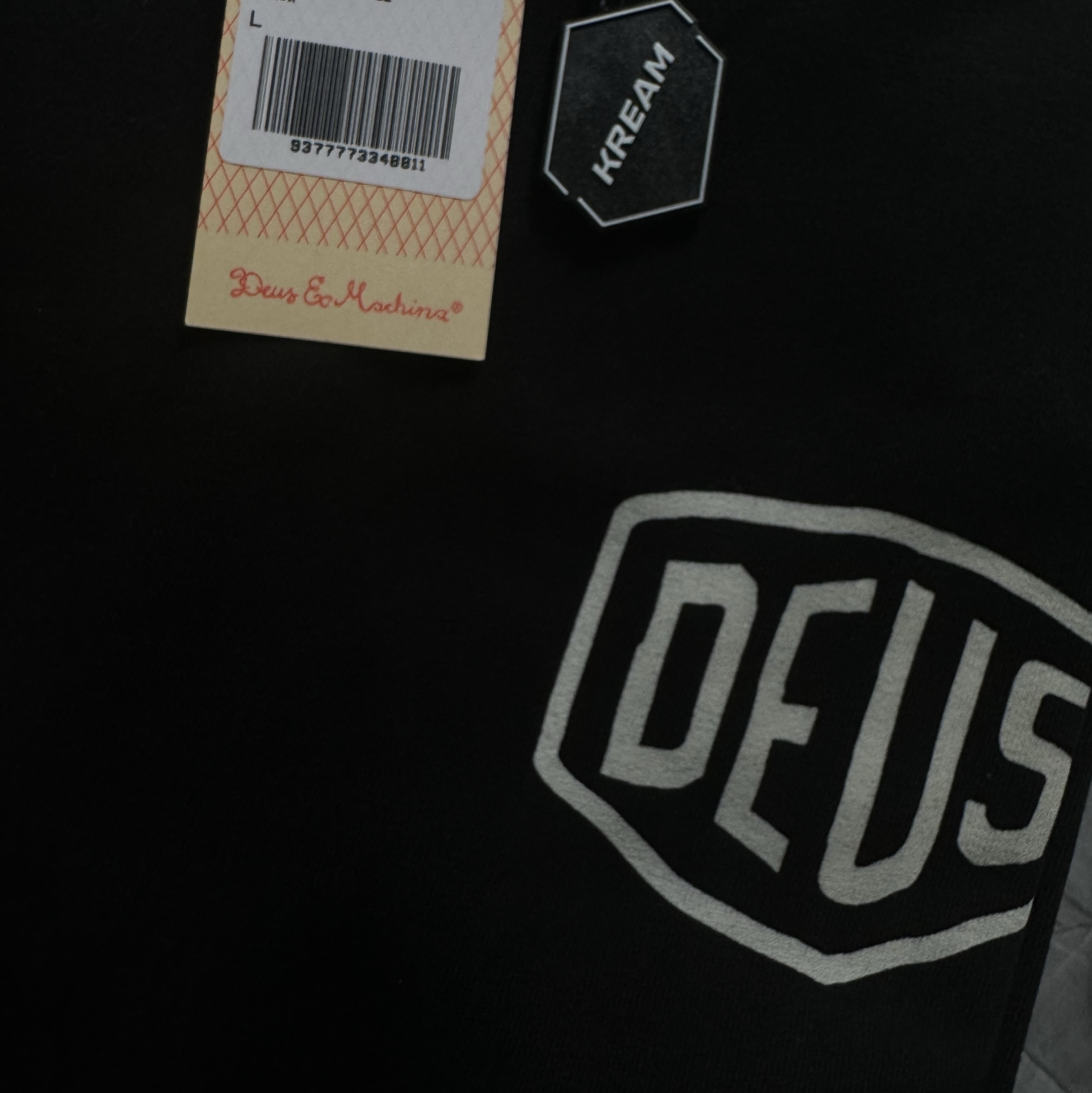 Deus Ex Machina Seoul College T-Shirt Black 착용 스타일