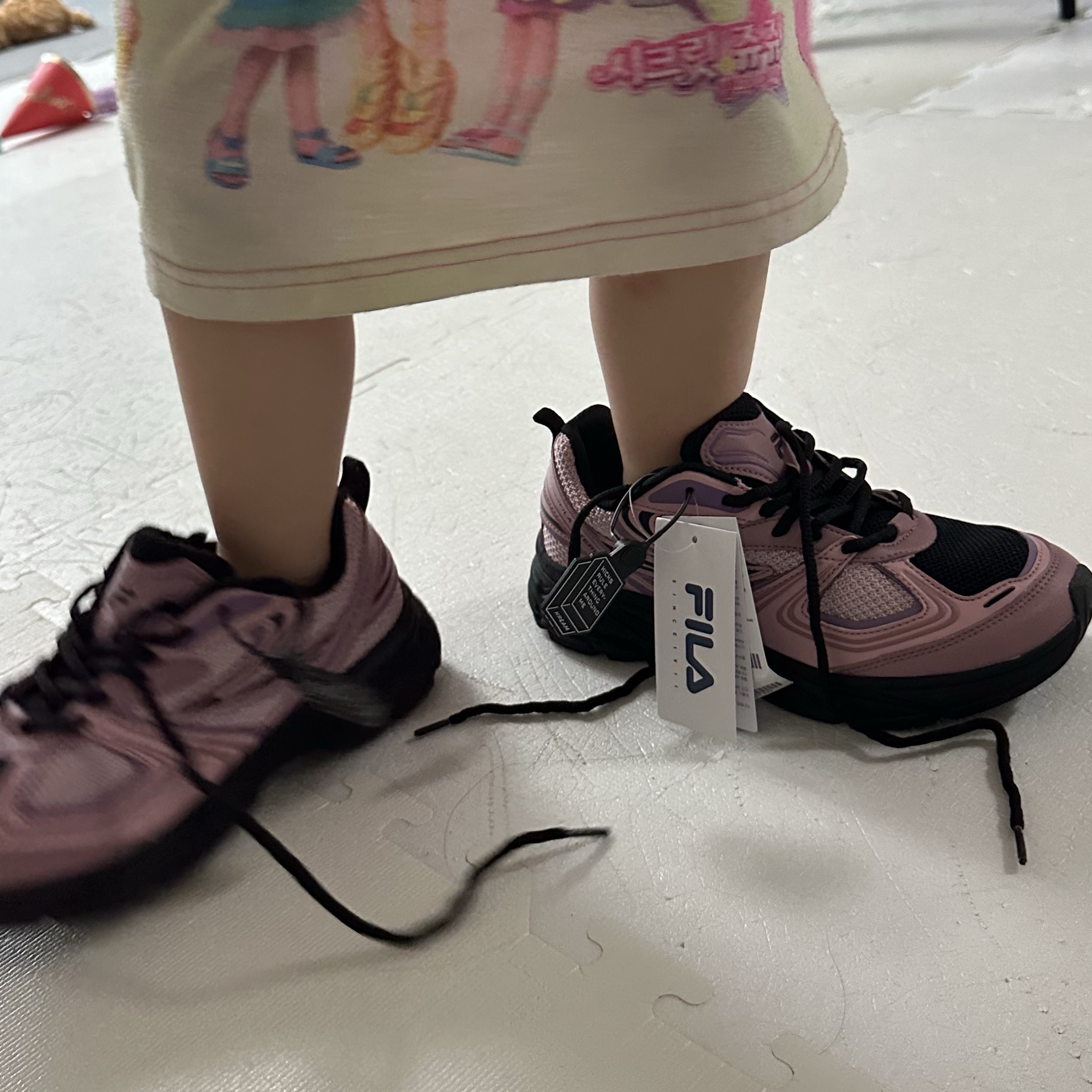 Fila Interun Pink Black 착용 스타일 - 4