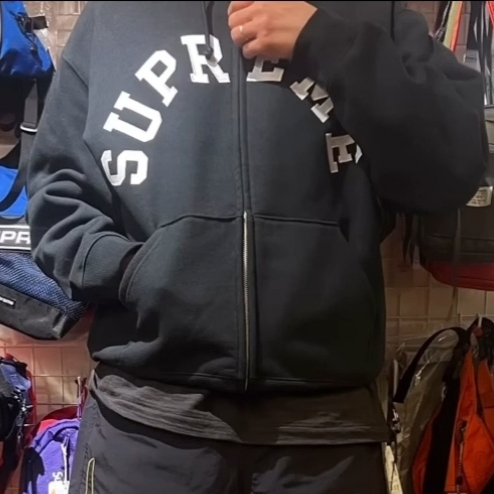 Supreme x Champion Zip Up Hooded Sweatshirt Navy - 24SS, Supreme x Champion Zip Up Hooded Sweatshirt Purple - 24SS 착용 스타일 - 6
