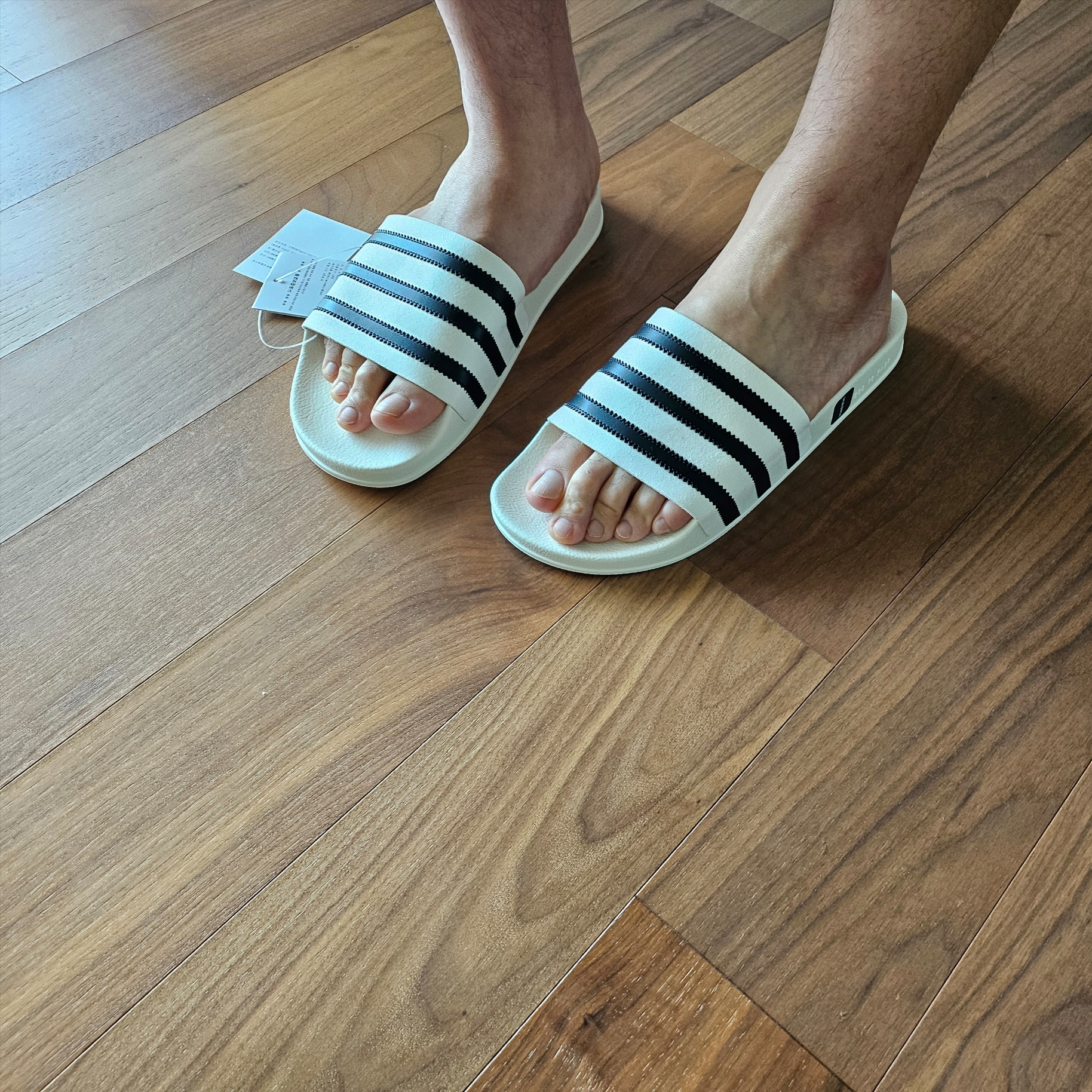 Adidas x Fear of God Athletics Adilette Slides Cream White 착용 스타일