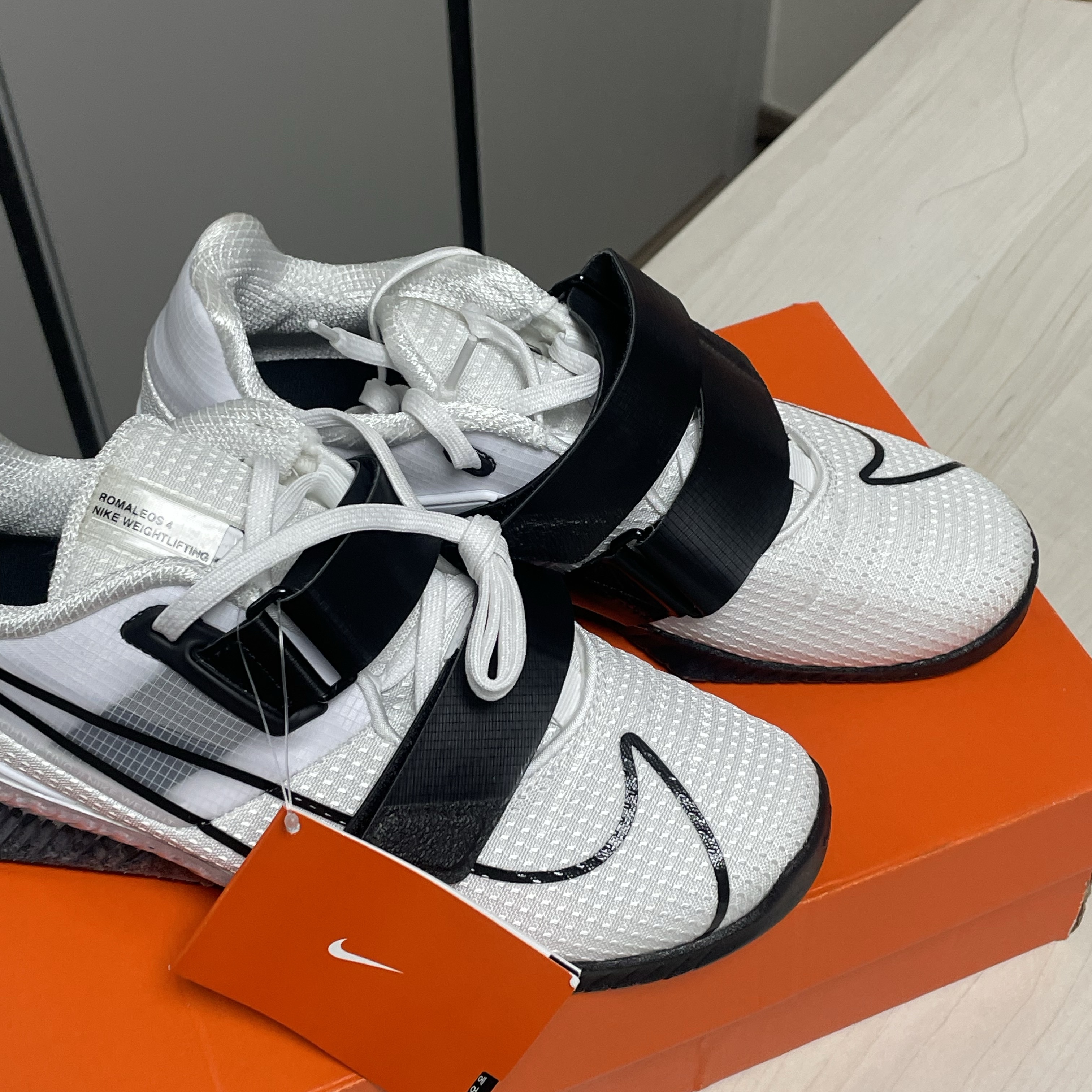 Nike Romaleos 4 White 착용 스타일