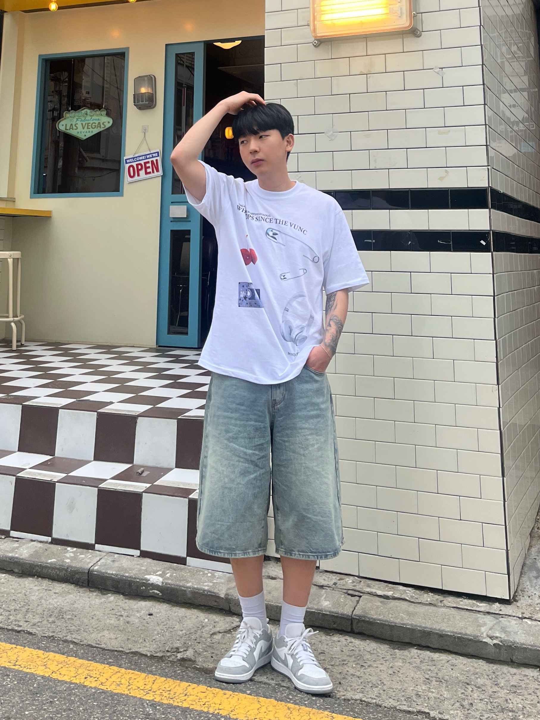 (W) Jordan 1 Low White Wolf Grey 착용 스타일 - 2