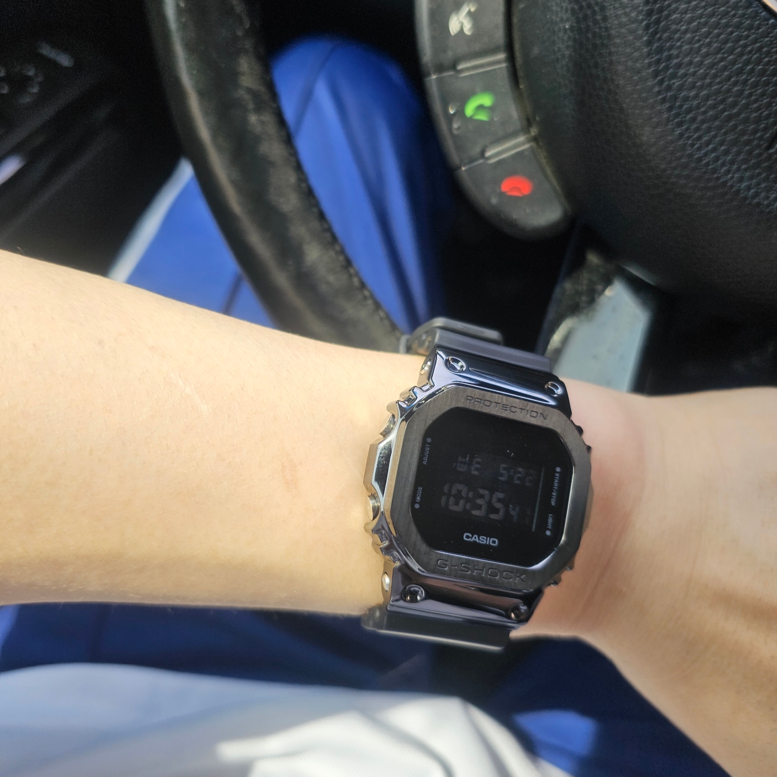 Casio G-Shock GM-5600B-1 착용 스타일