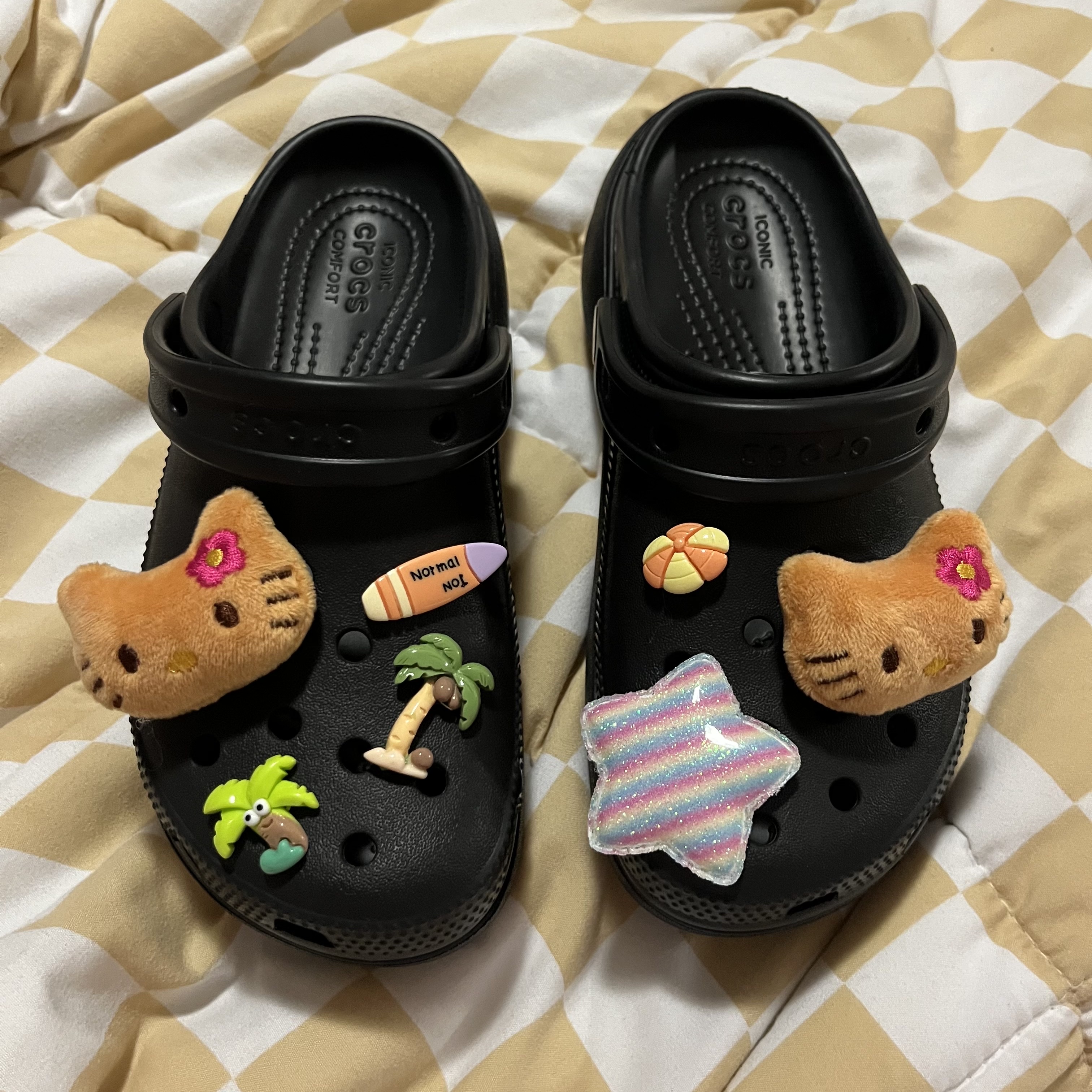 (W) Crocs Classic Platform Clog Black 착용 스타일 - 3