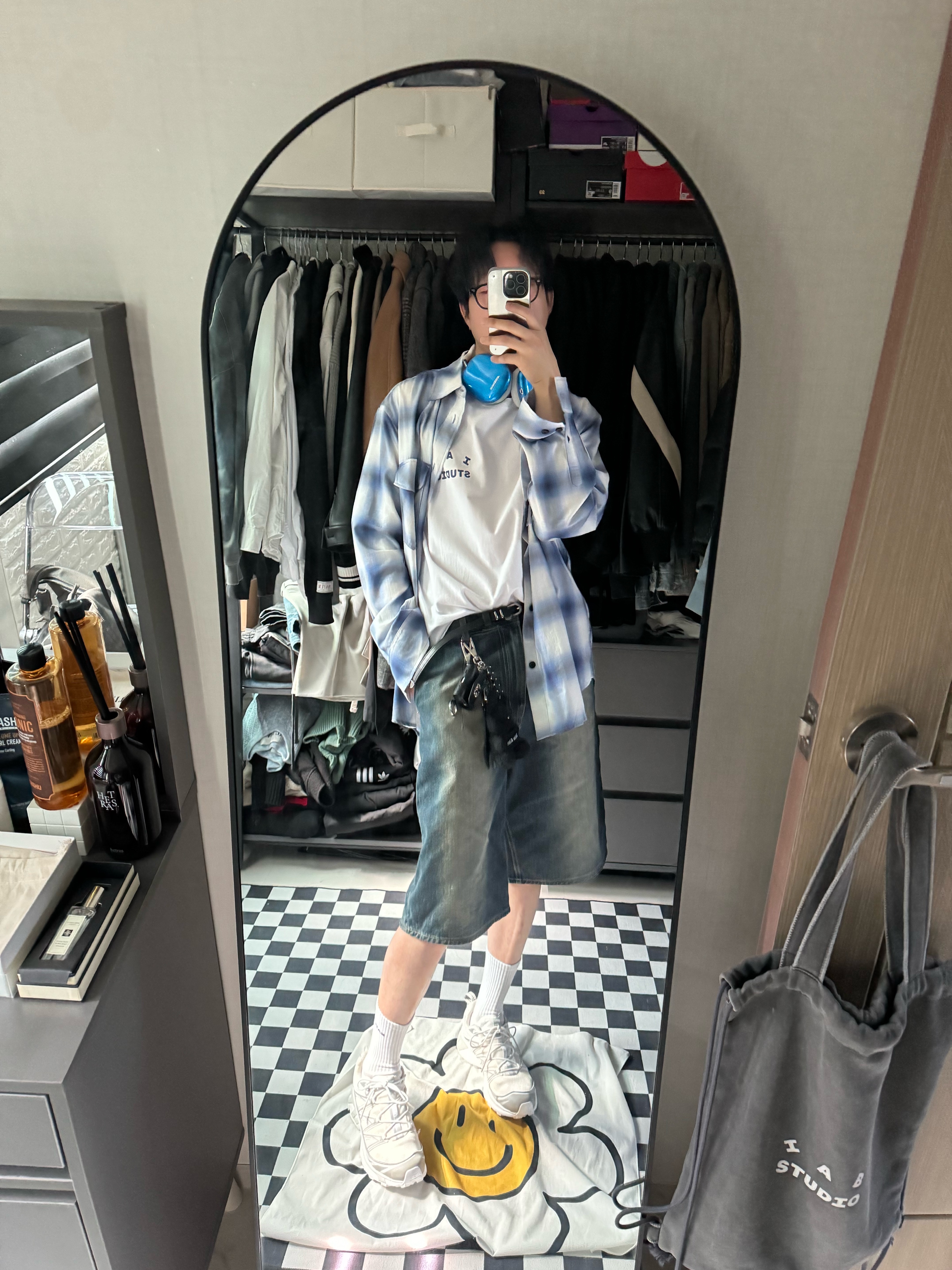 Salomon XT-6 Expanse Vanilla Ice White, Ader Error Standic AirPods Max Case Z-Blue 착용 스타일