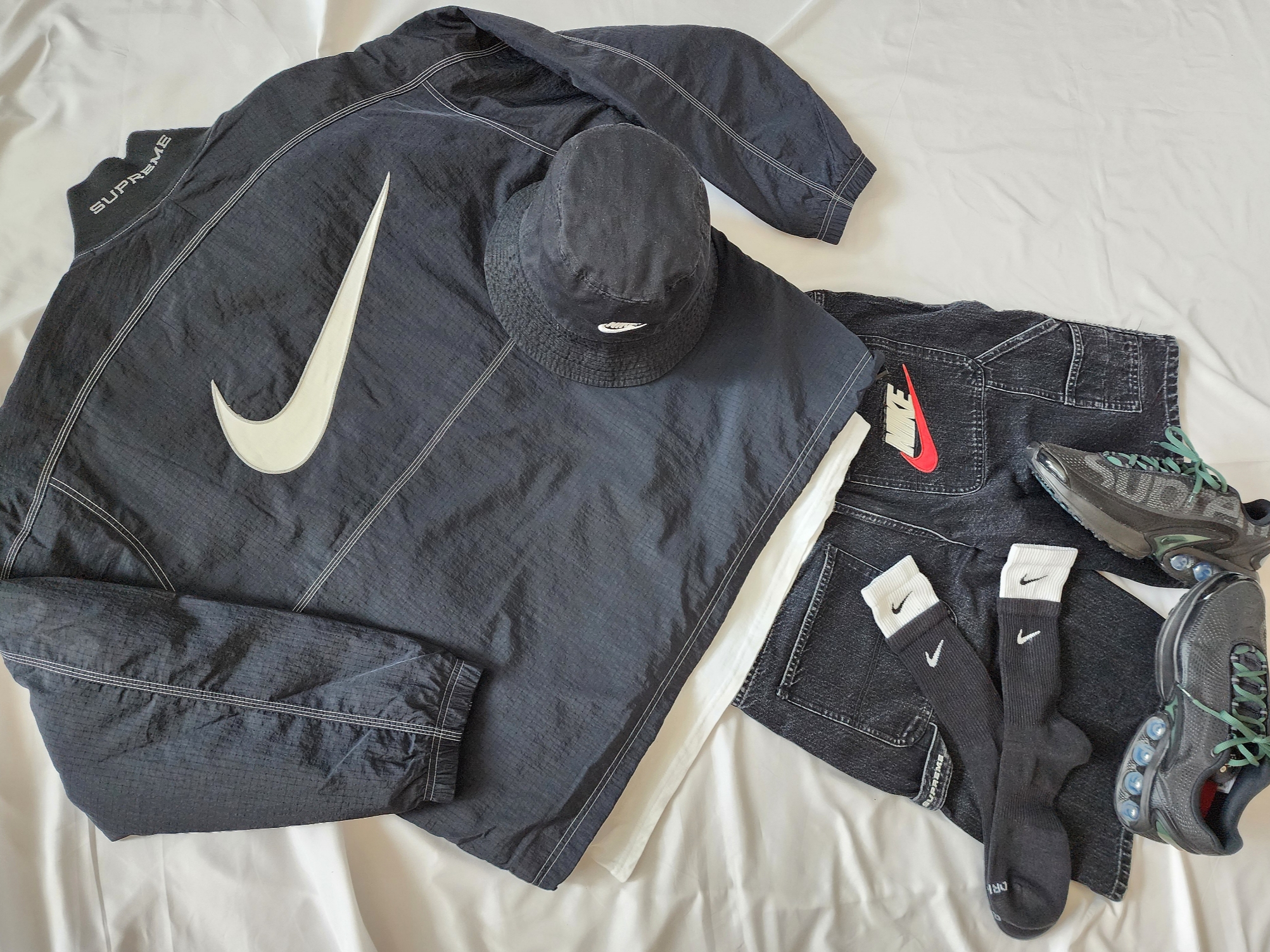 Supreme x Nike Ripstop Pullover Black - 24SS, Supreme x Nike Denim Short Black - 24SS 착용 스타일 - 4