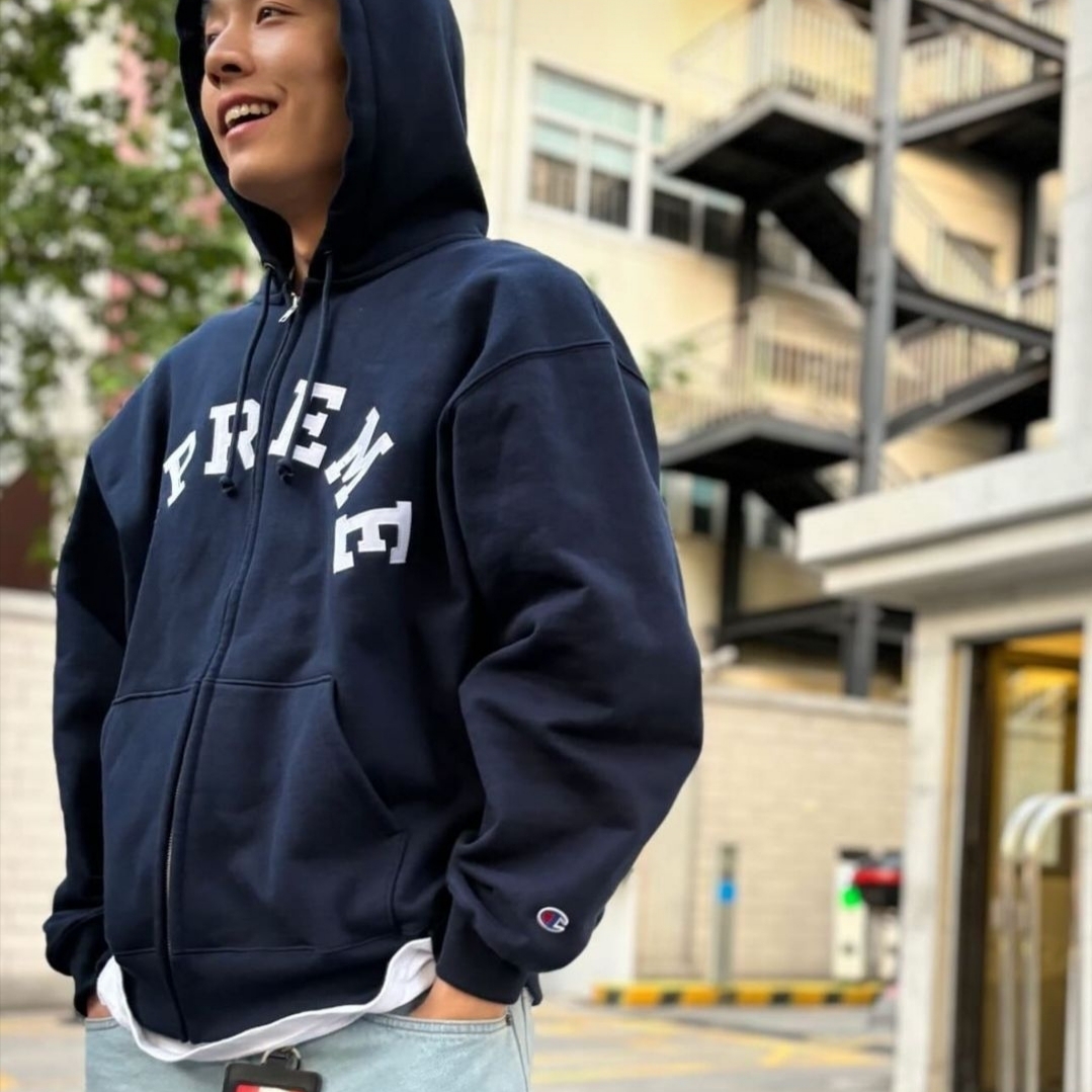 Supreme x Champion Zip Up Hooded Sweatshirt Navy - 24SS, Supreme x Champion Zip Up Hooded Sweatshirt Purple - 24SS 착용 스타일 - 8