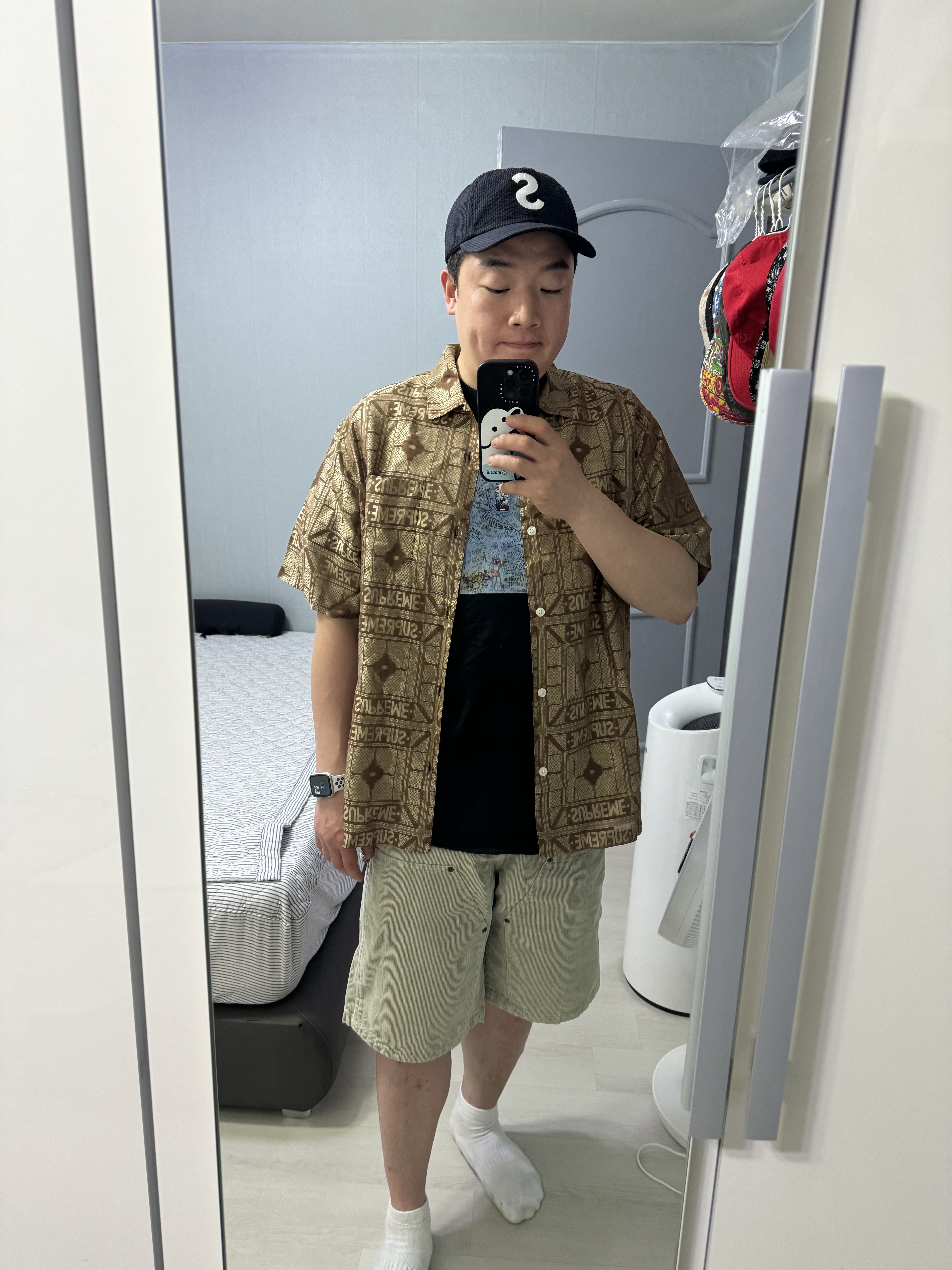 Supreme Seersucker S Logo 6-Panel Black - 24SS, Supreme First T-Shirt Black - 24SS 착용 스타일 - 1