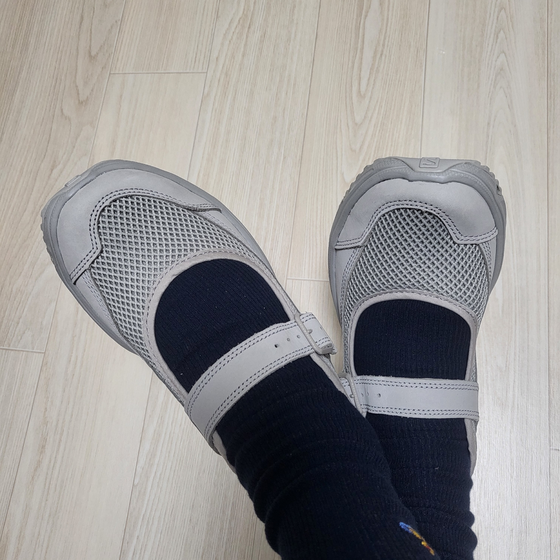 Salomon RX Marie Jeanne Ghost Gray 착용 스타일