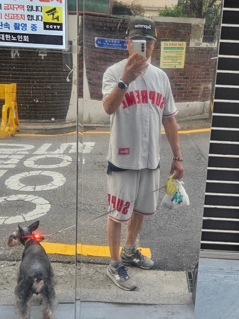 Supreme Ultrasuede Mesh Baseball Jersey Grey - 24SS, Supreme Ultrasuede Mesh Short Grey - 24SS 착용 스타일 - 3