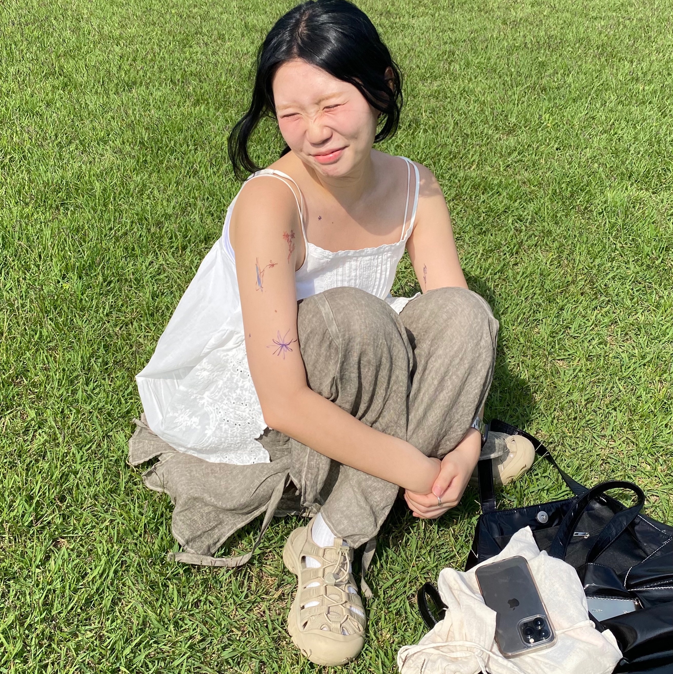 (W) Keen Newport H2 Monochrome Safari 착용 스타일