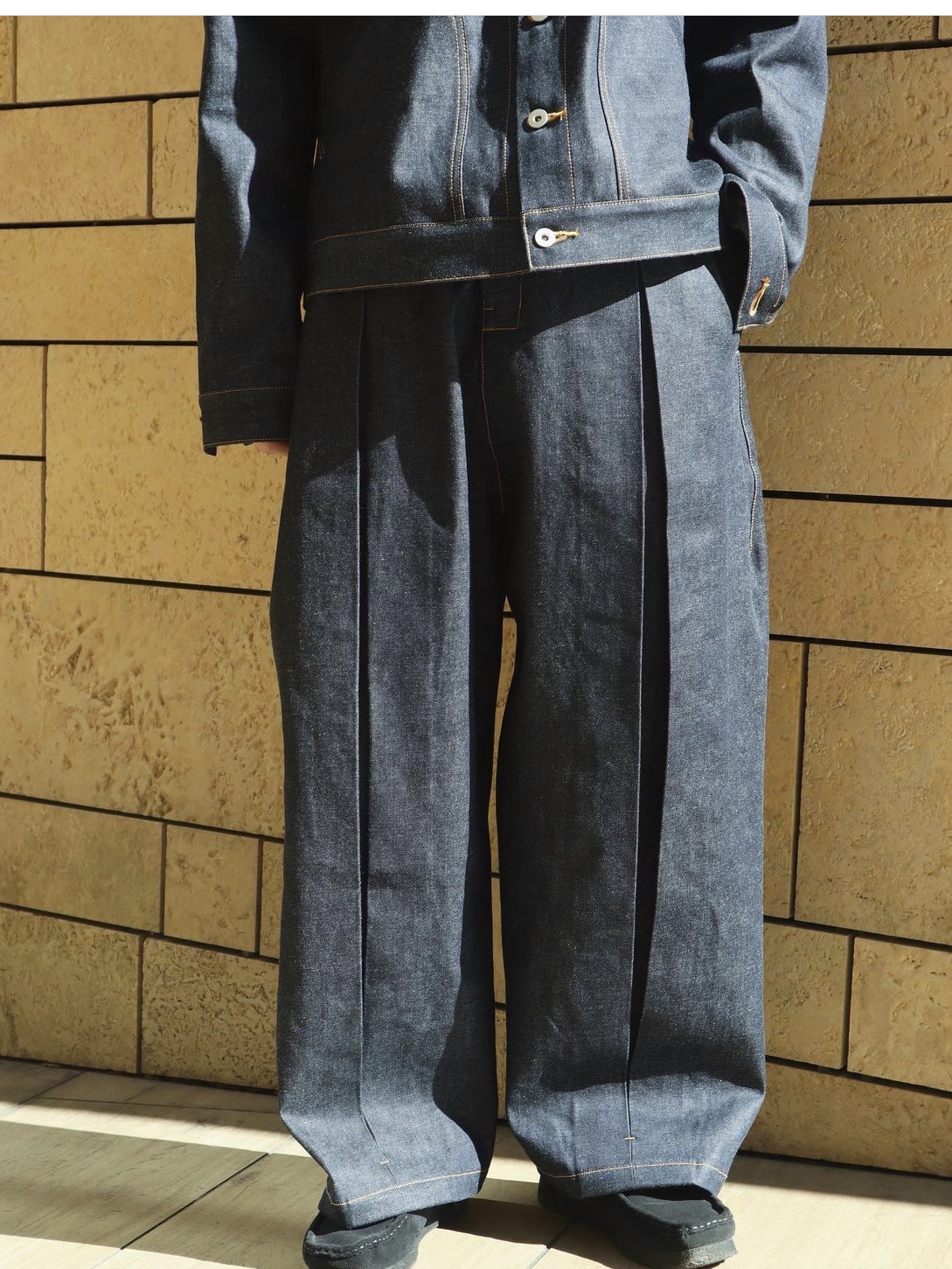 Sage Nation Denim Jiji Jacket Raw Denim, Sage Nation Box Pleat Trouser Denim Raw Denim 착용 스타일 - 3