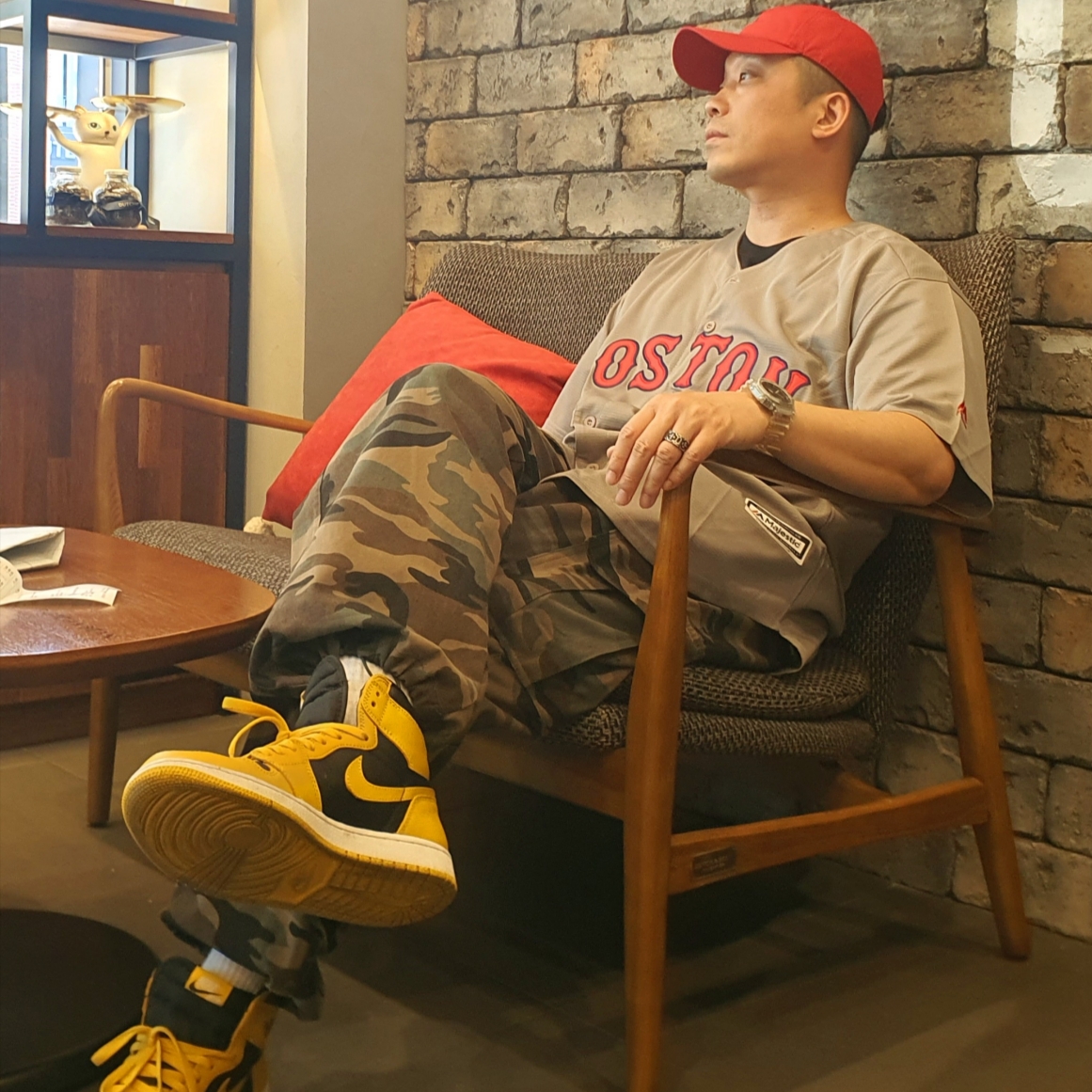 Jordan Jumpman Heritage 86 Washed Cap Gym Red, Jordan 1 Retro High OG Pollen 착용 스타일 - 2
