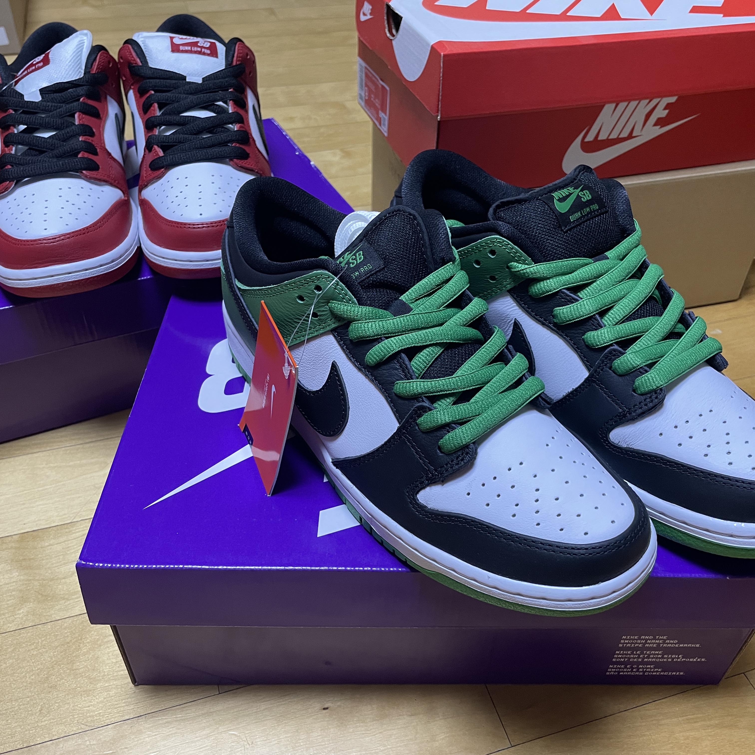 Nike SB Dunk Low Pro Chicago, Nike SB Dunk Low Pro Black and Classic Green 착용 스타일