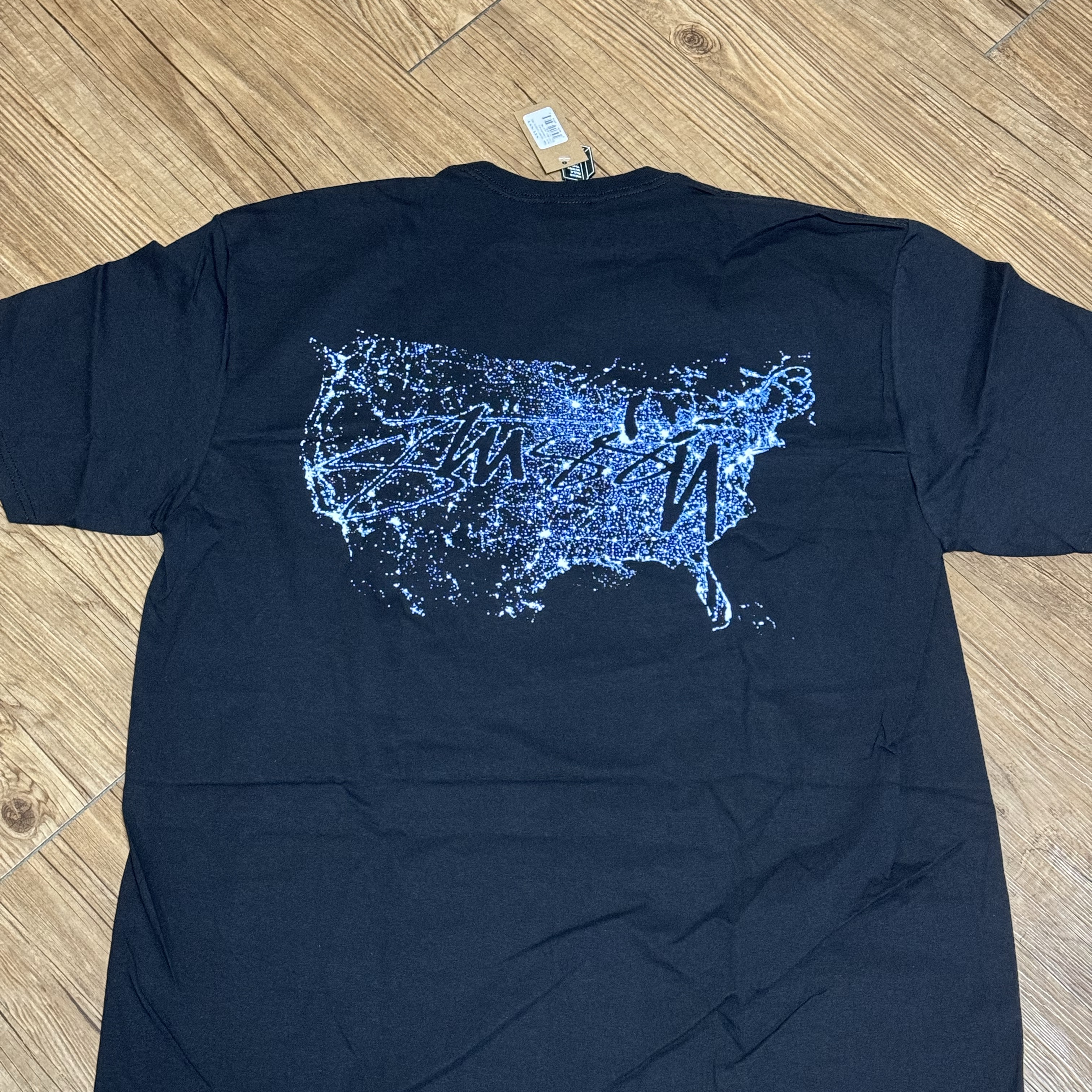 Stussy Night Lights T-Shirt Black 착용 스타일 - 2