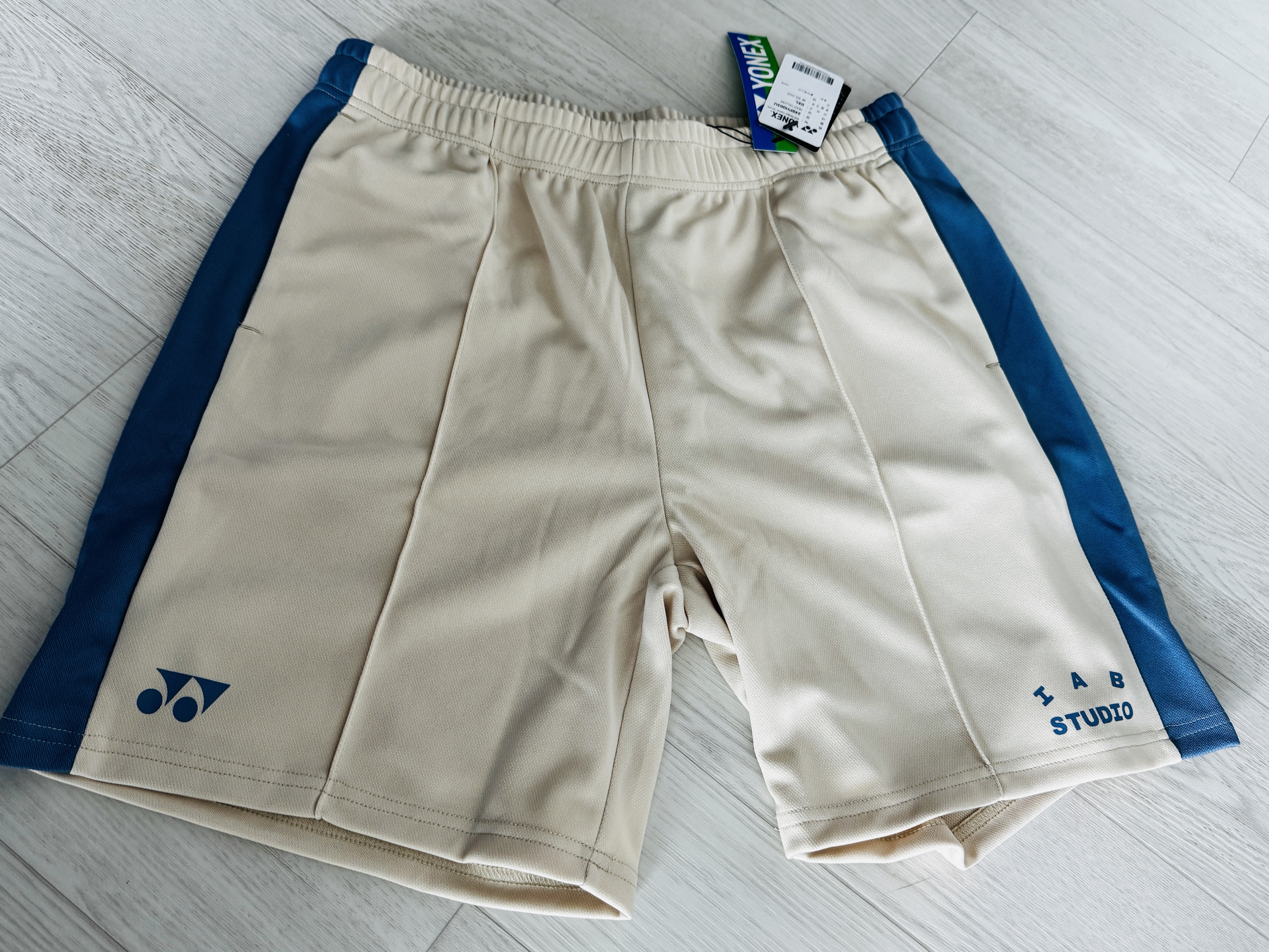 IAB Studio x Yonex Game Shorts Reed Yellow 착용 스타일