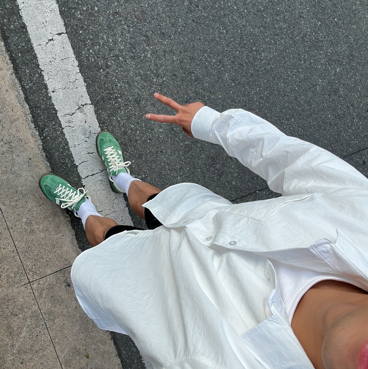 Adidas Spezial Handball Preloved Green Cream White 착용 스타일