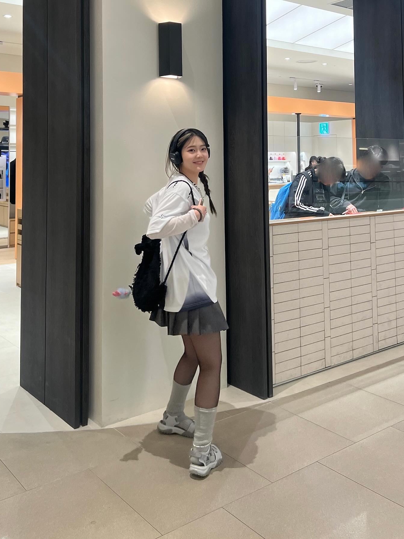 Fila Peito Sandal Grey, Marshall Major IV Black (Korean Ver.) 착용 스타일 - 3