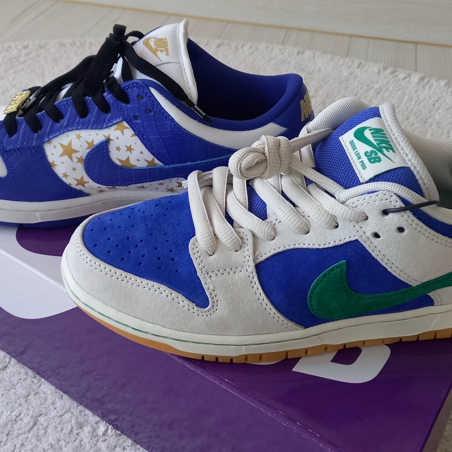 Nike x Supreme SB Dunk Low Hyper Blue, Nike SB Dunk Low Pro Phantom and Hyper Royal 착용 스타일