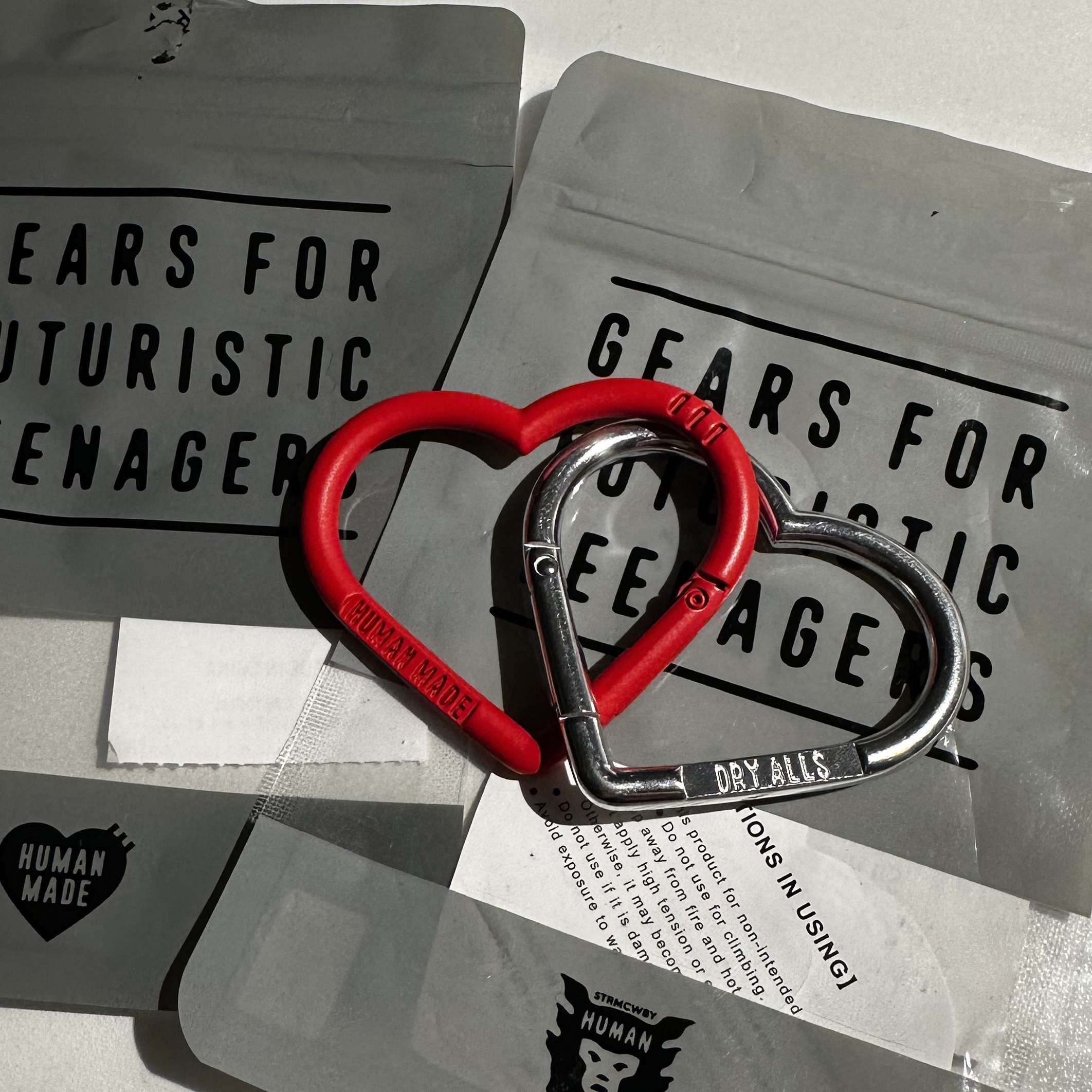Human Made Heart Carabiner Silver, Human Made Heart Carabiner Red 착용 스타일